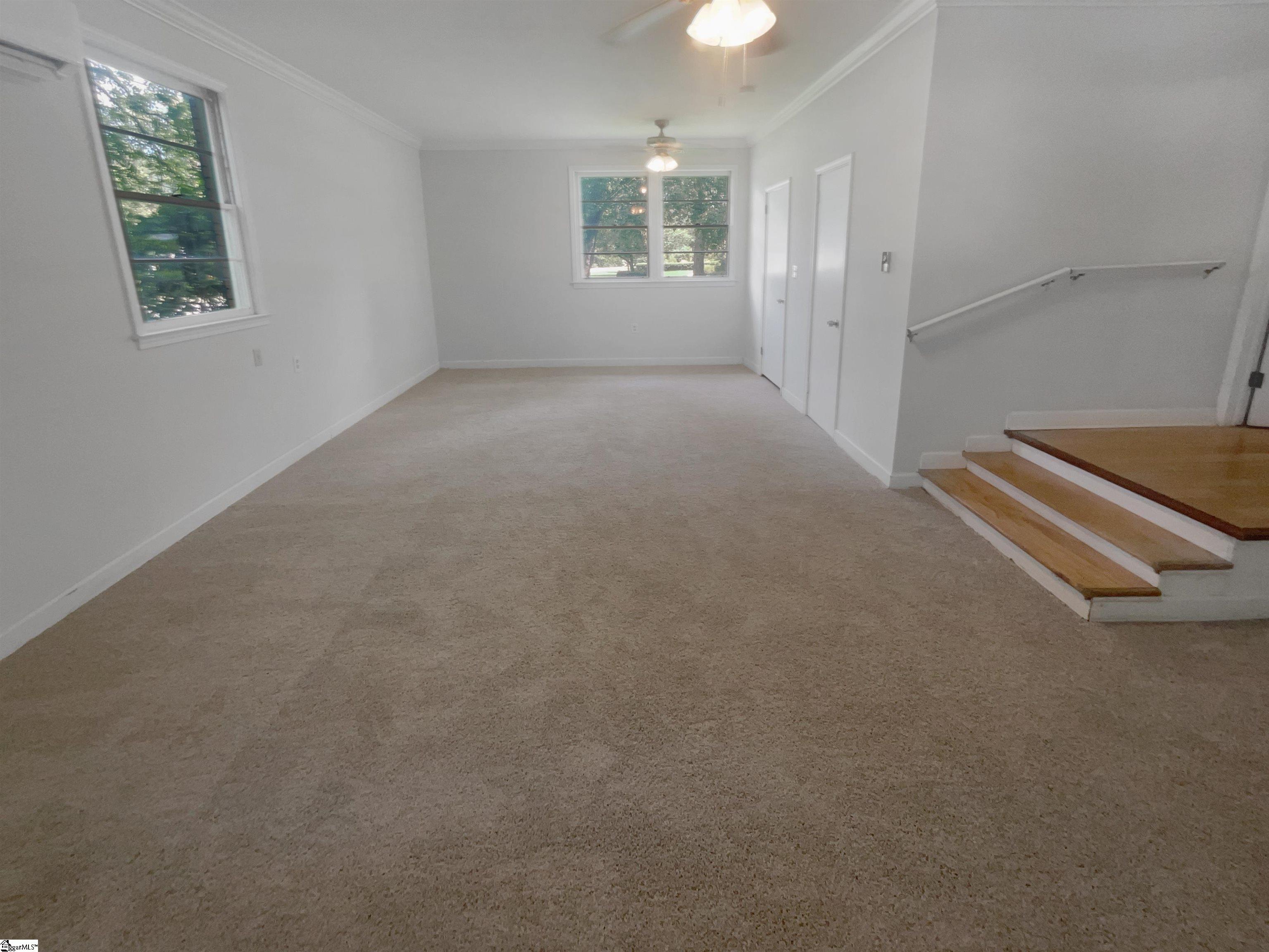 8 Howell Circle Greenville, SC 29615