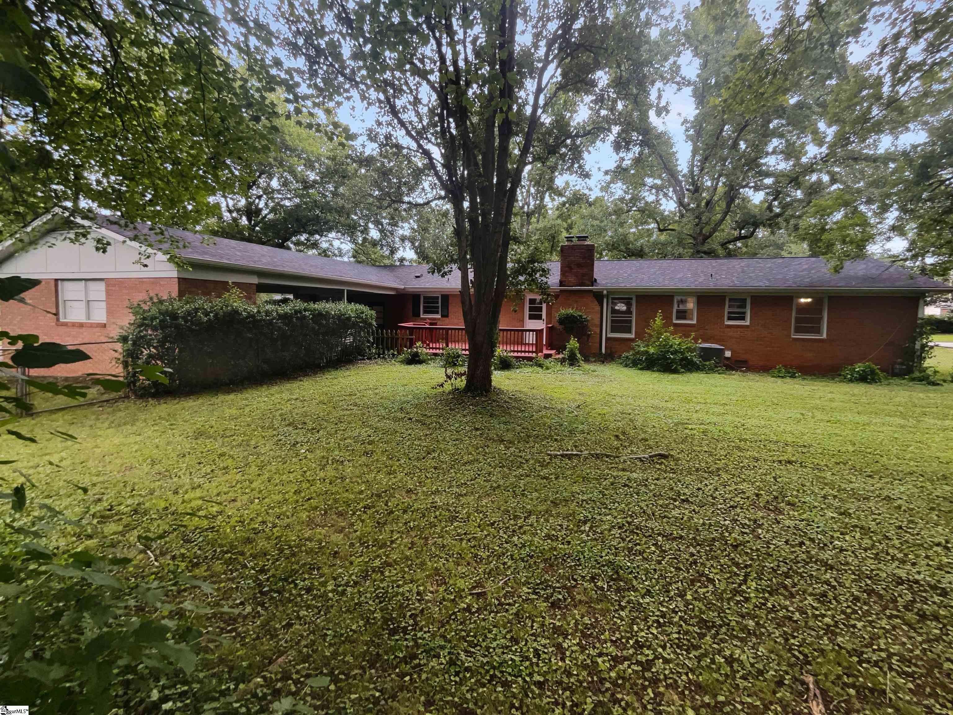 8 Howell Circle Greenville, SC 29615