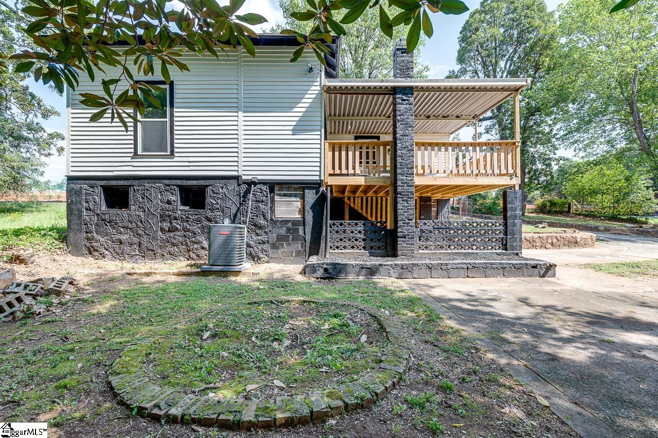 100 Wakefield Street Greenville, SC 29601