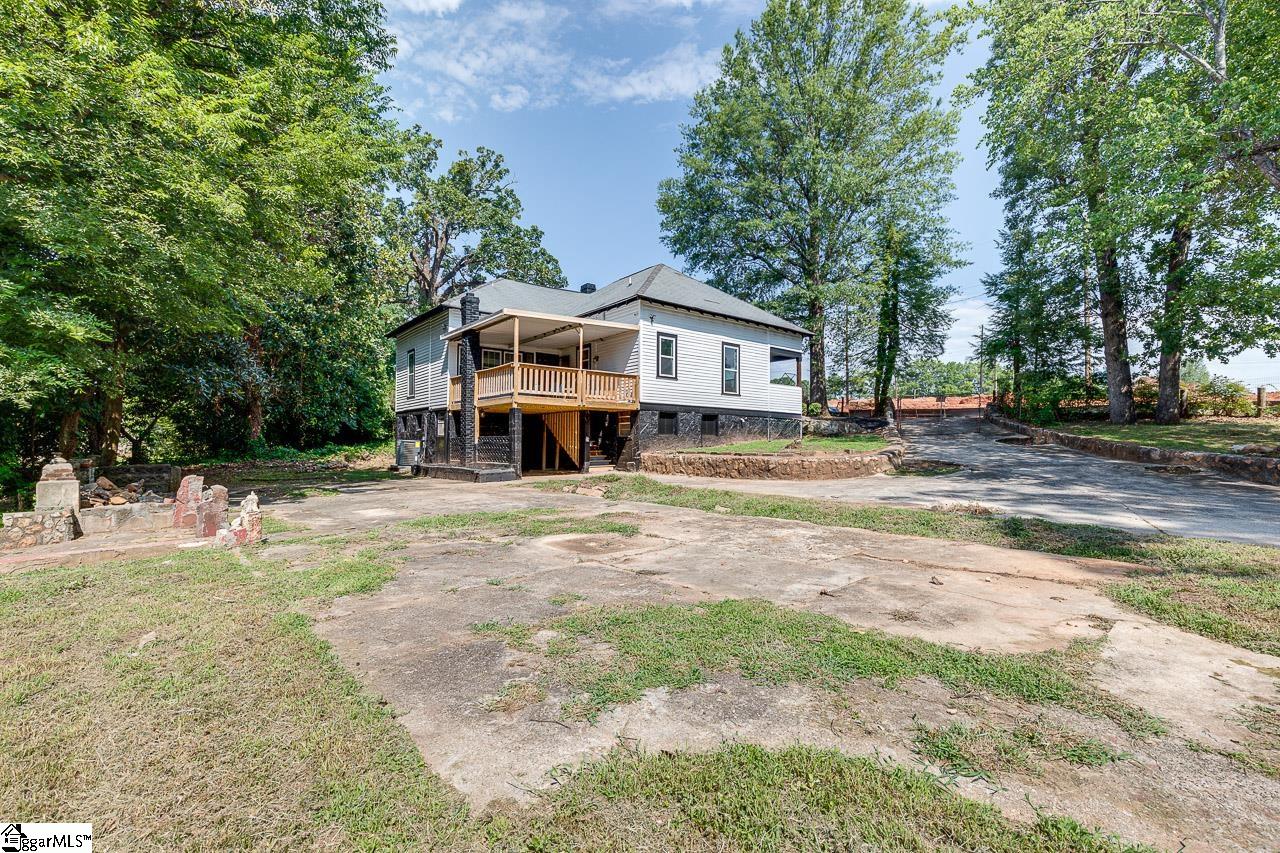 100 Wakefield Street Greenville, SC 29601