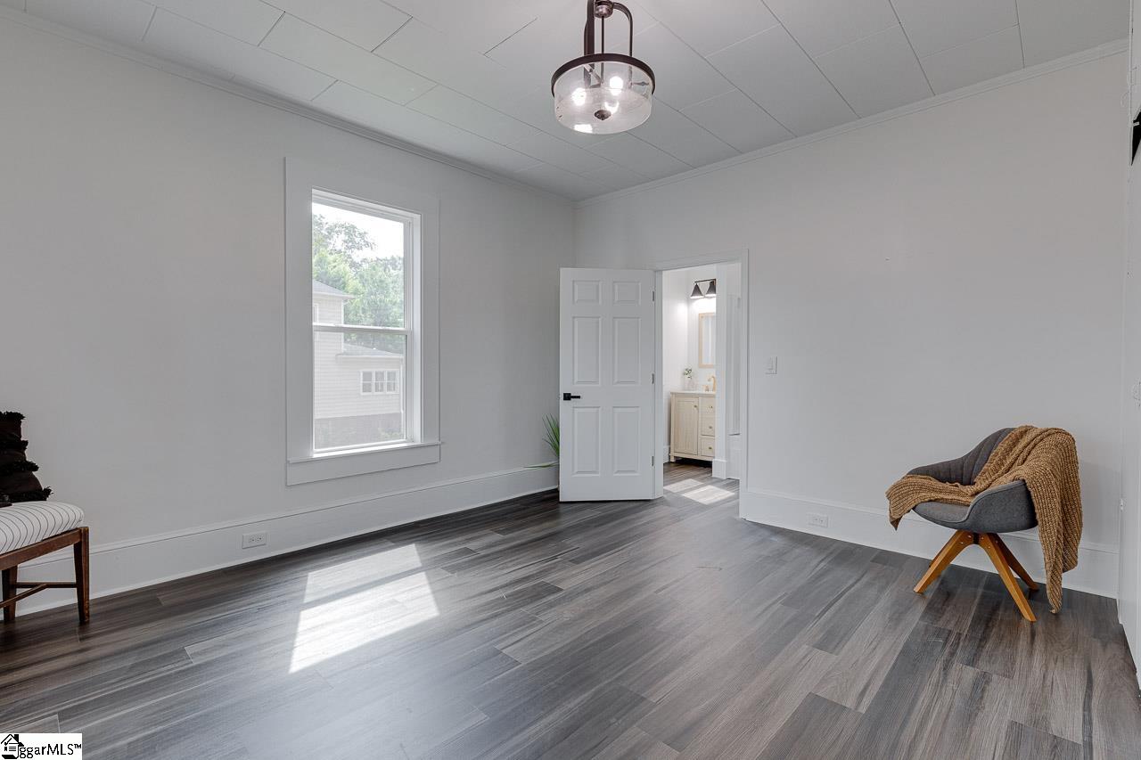 100 Wakefield Street Greenville, SC 29601
