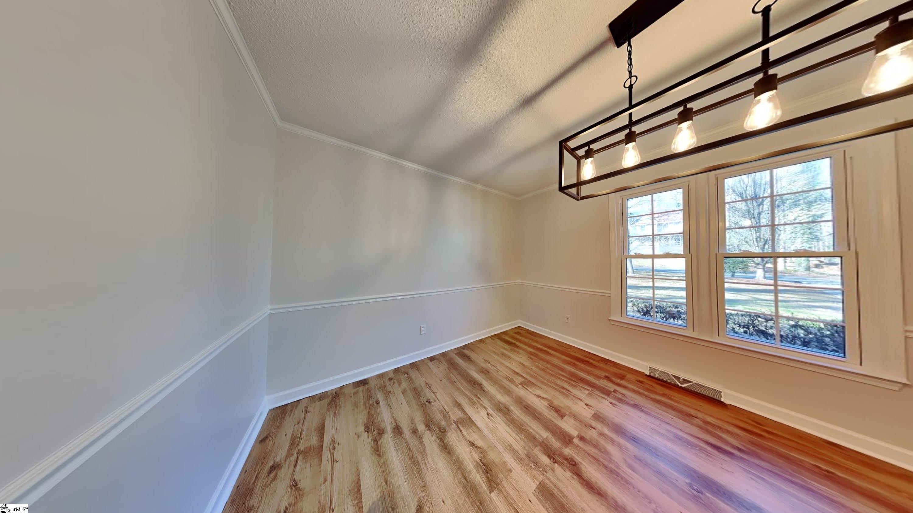 522 Cambridge Drive Spartanburg, SC 29301
