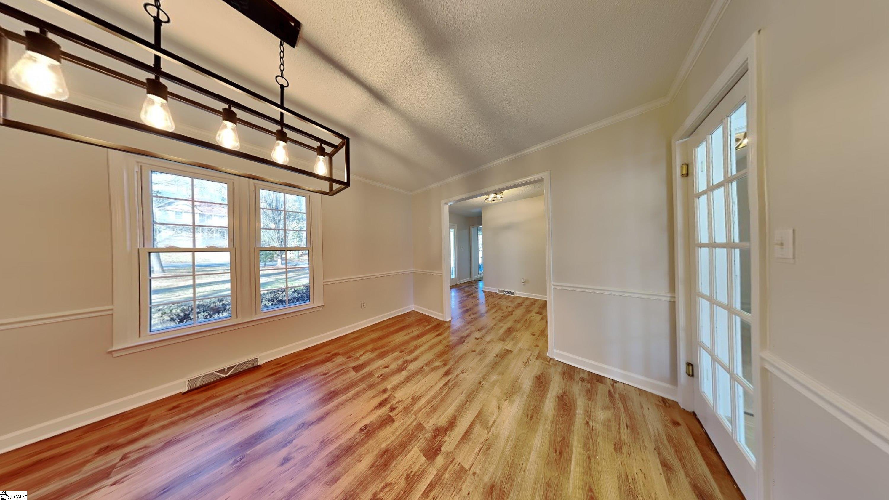 522 Cambridge Drive Spartanburg, SC 29301