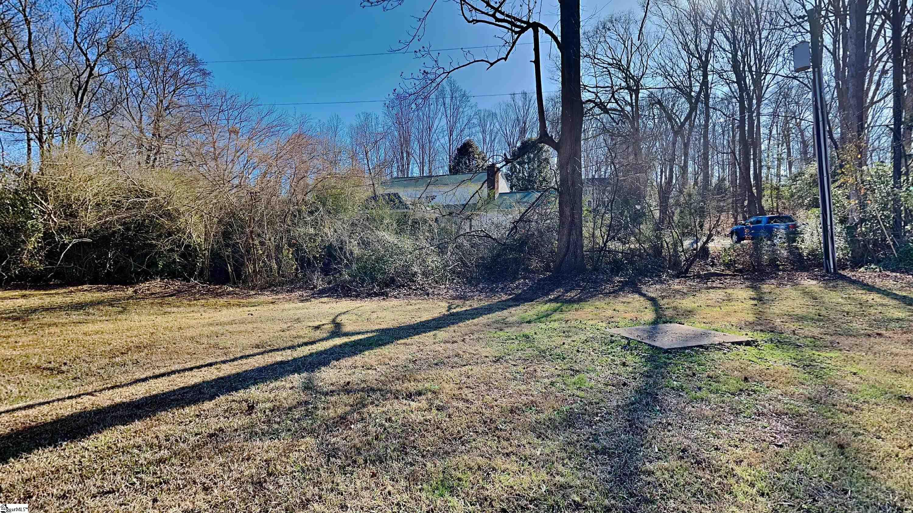 522 Cambridge Drive Spartanburg, SC 29301