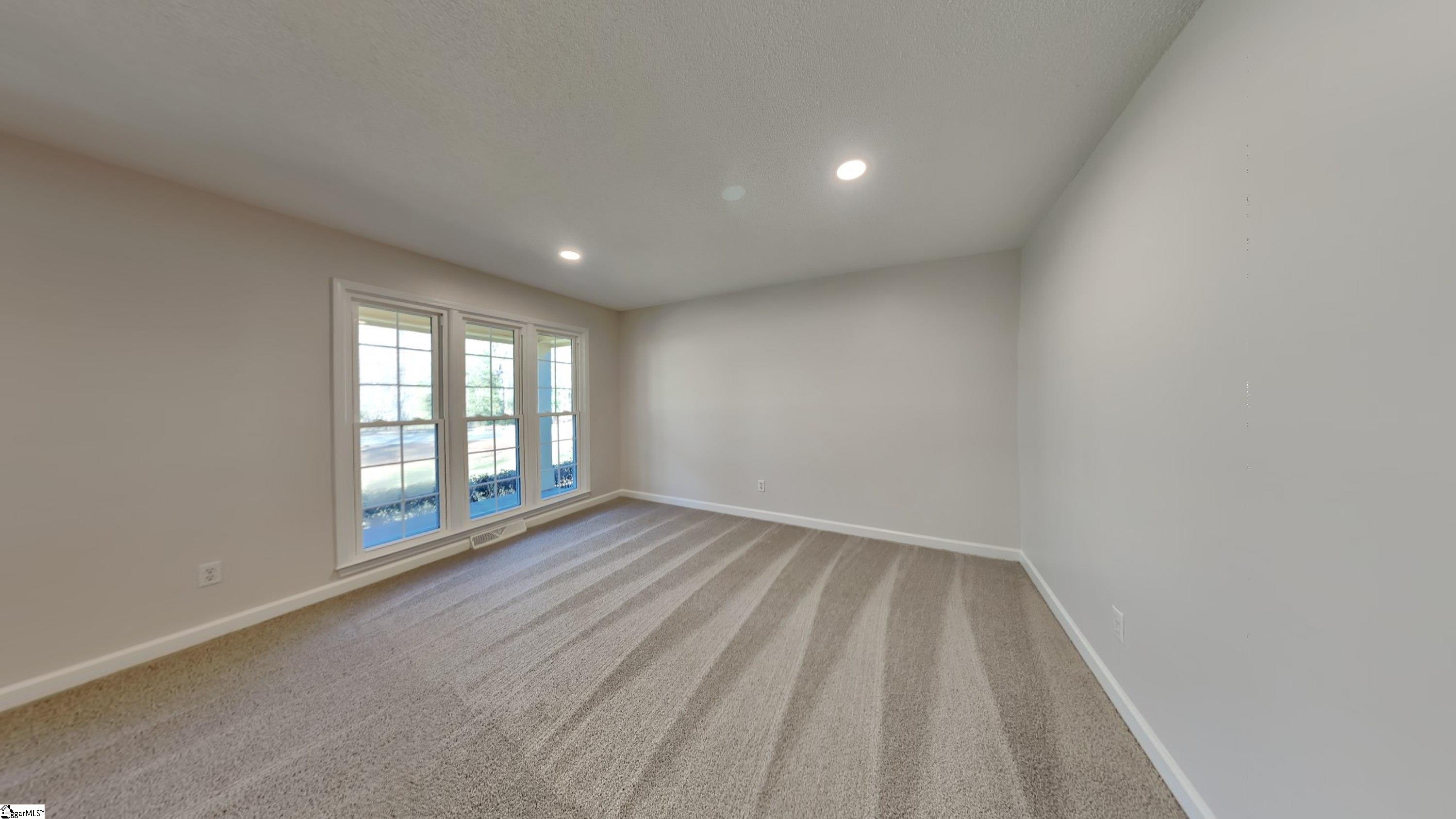 522 Cambridge Drive Spartanburg, SC 29301