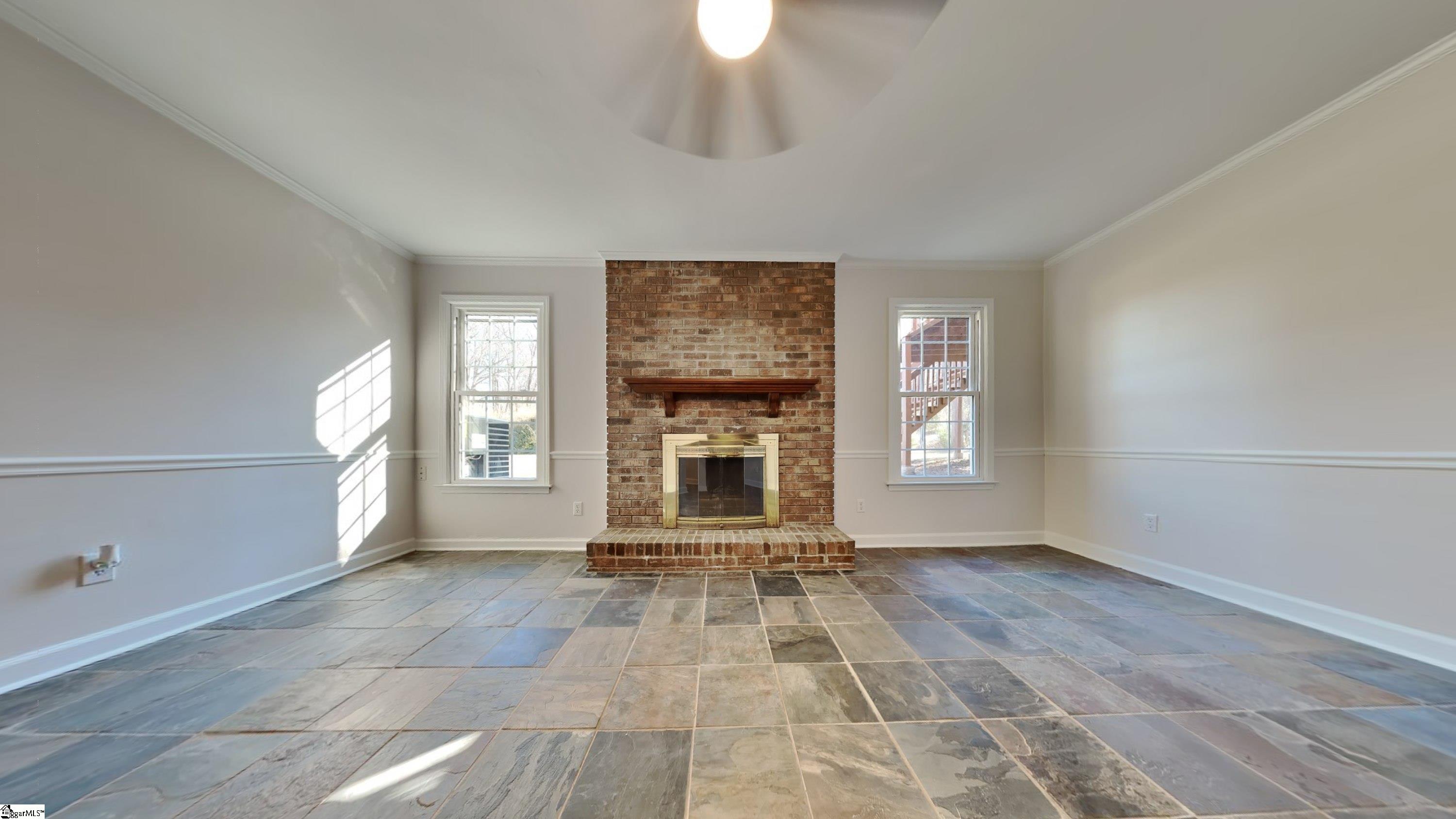 522 Cambridge Drive Spartanburg, SC 29301