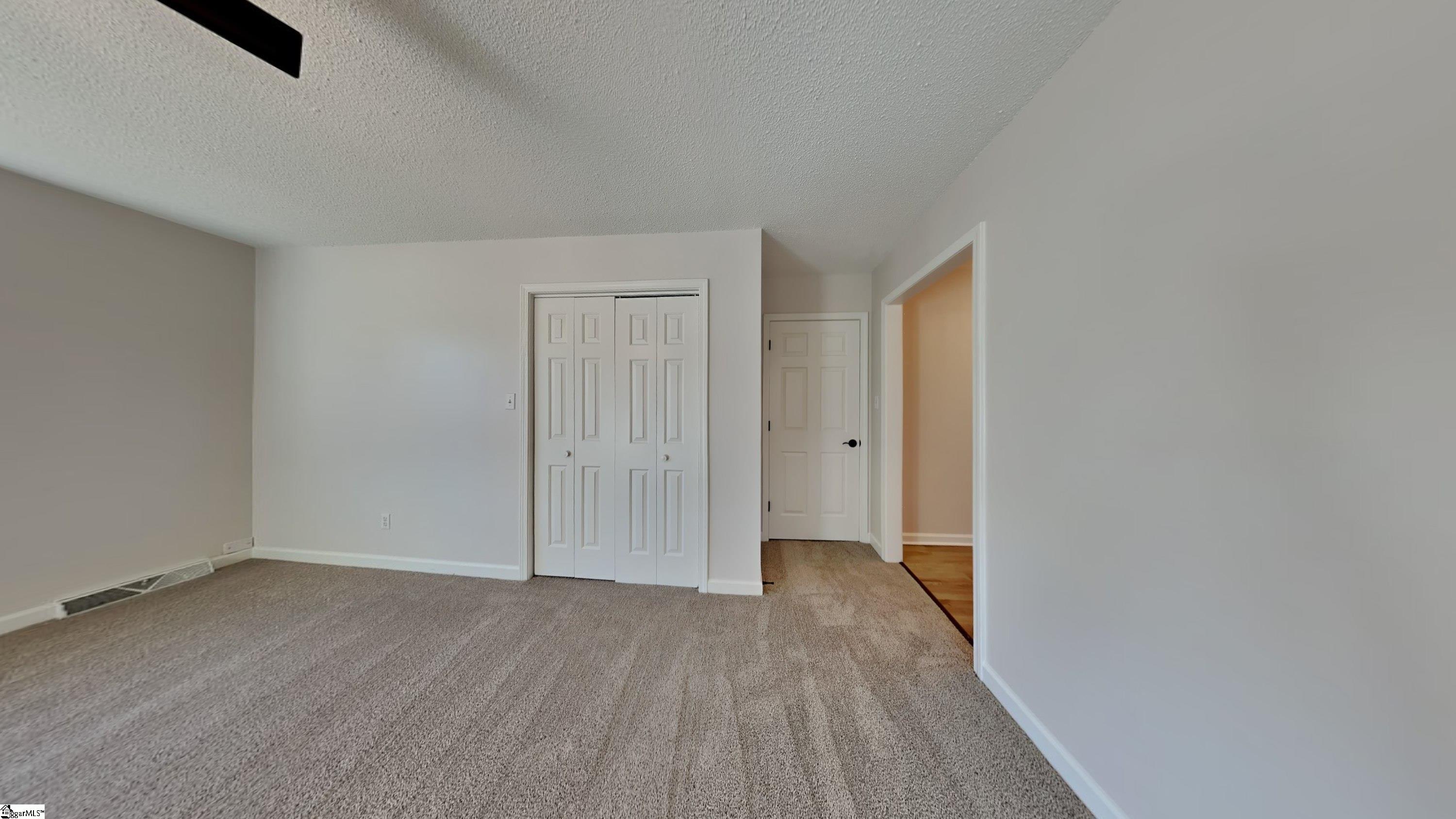 522 Cambridge Drive Spartanburg, SC 29301