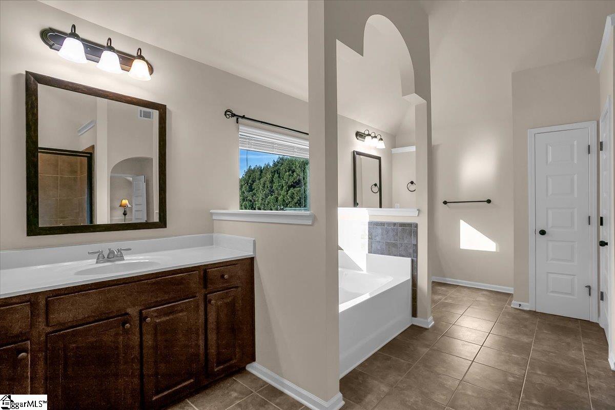 2 Grayling Court Simpsonville, SC 29680