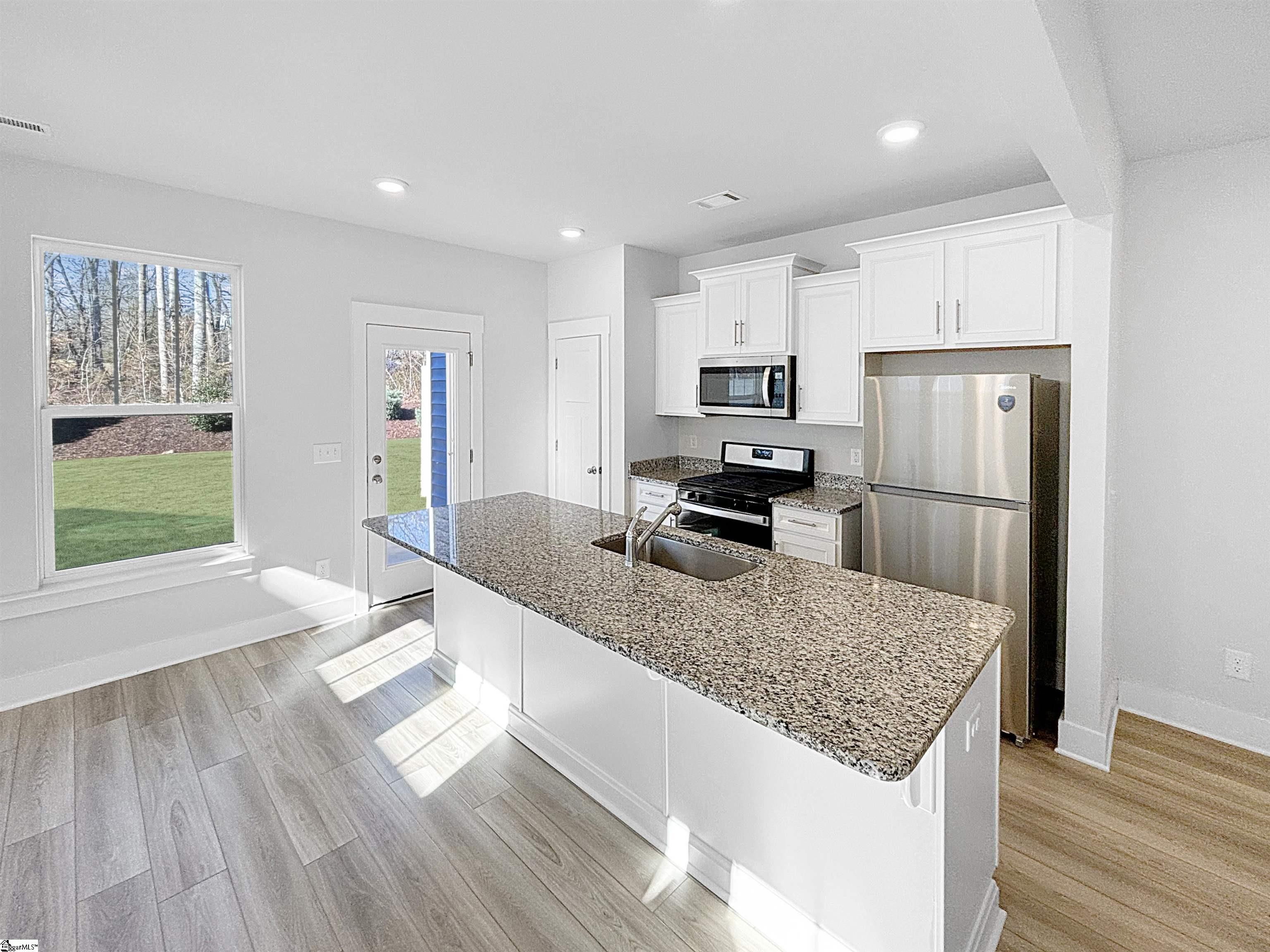 1392 Maplesmith Way Moore, SC 29369