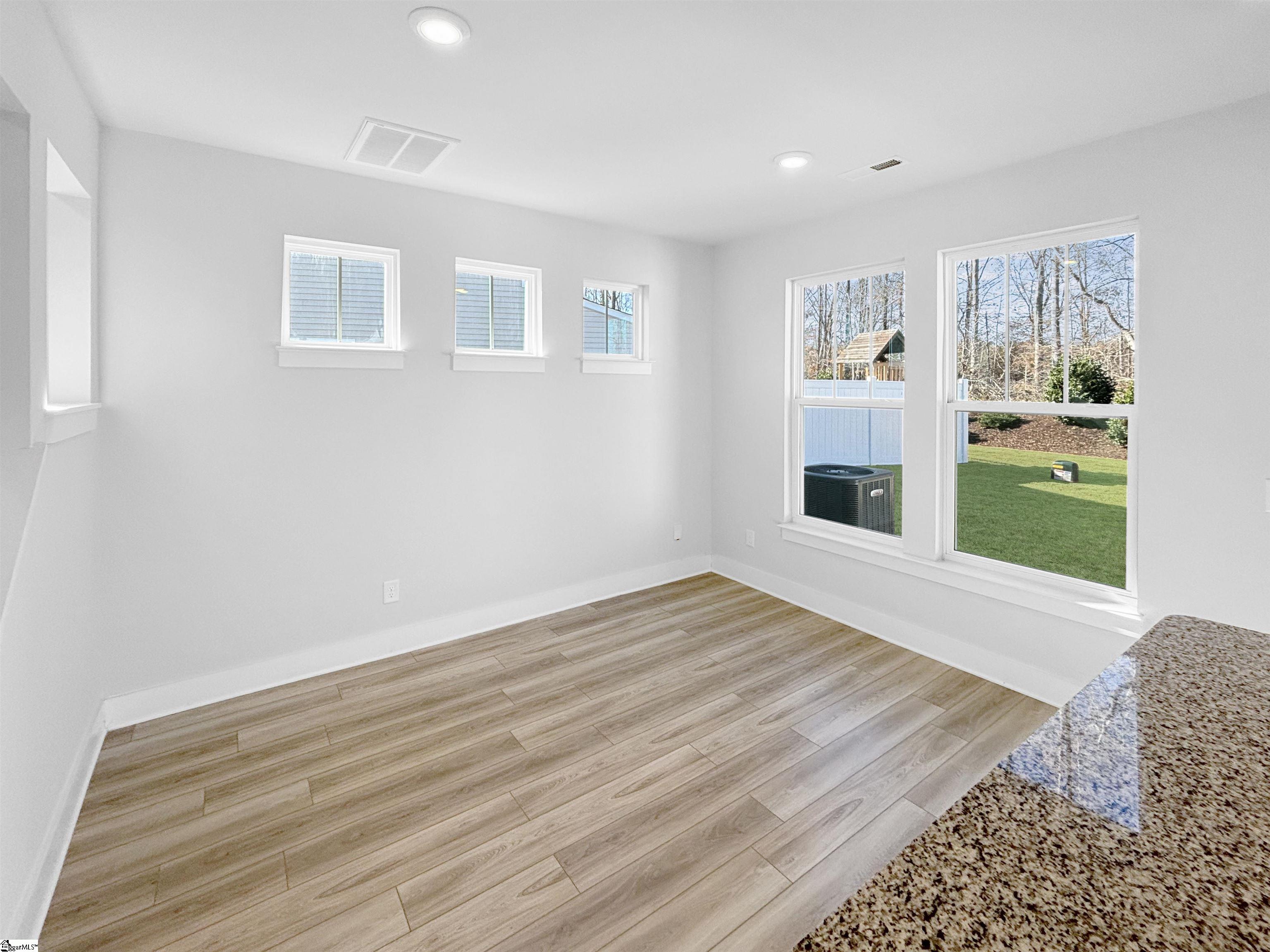 1392 Maplesmith Way Moore, SC 29369