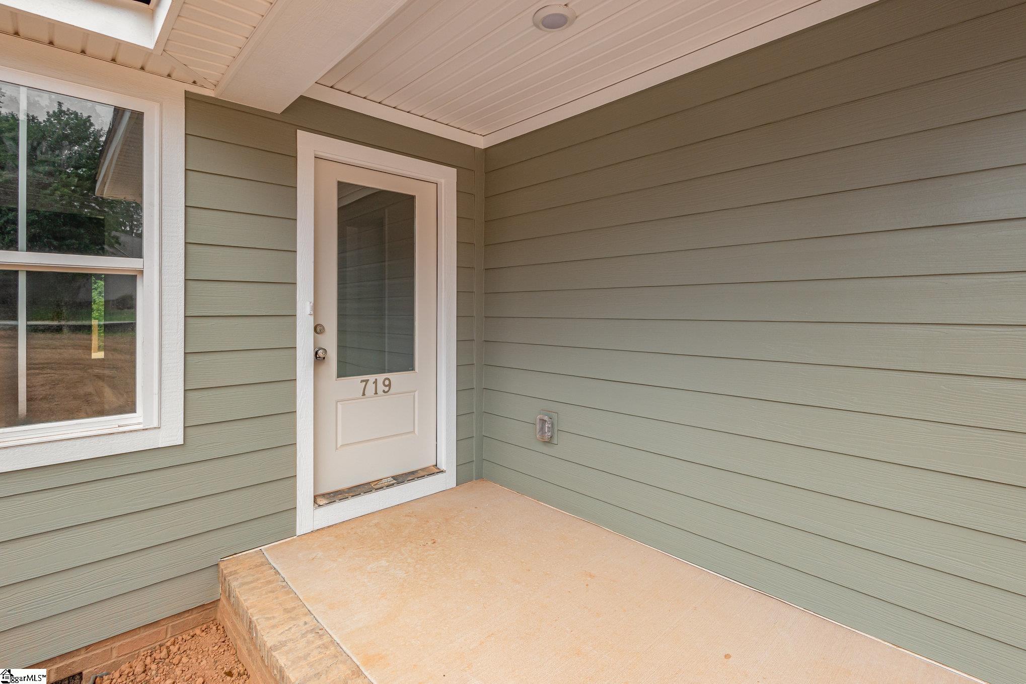 719 Parkview Drive Laurens, SC 29360