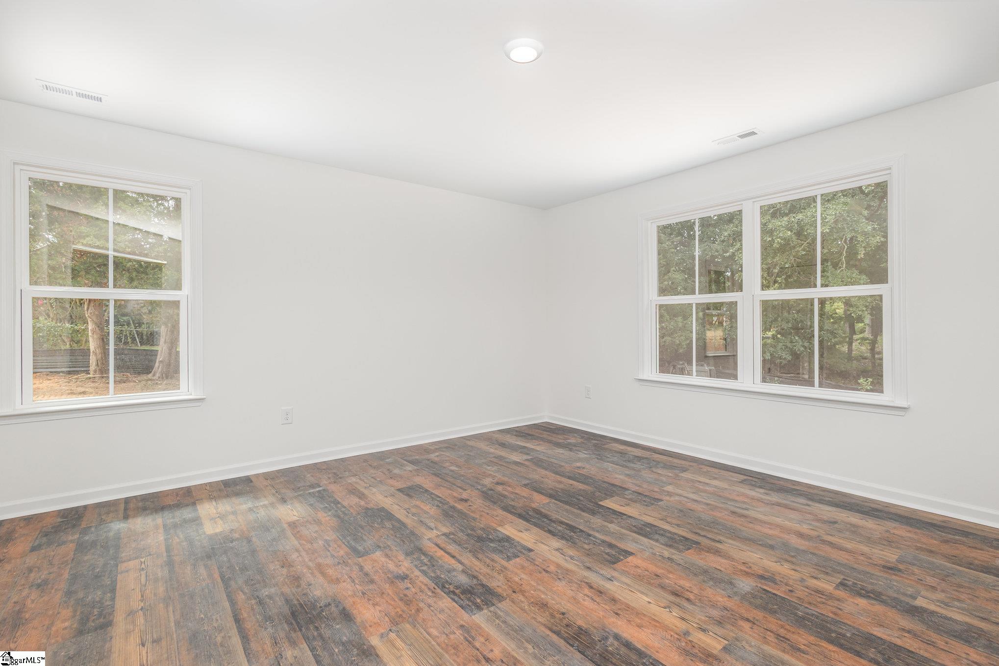 719 Parkview Drive Laurens, SC 29360
