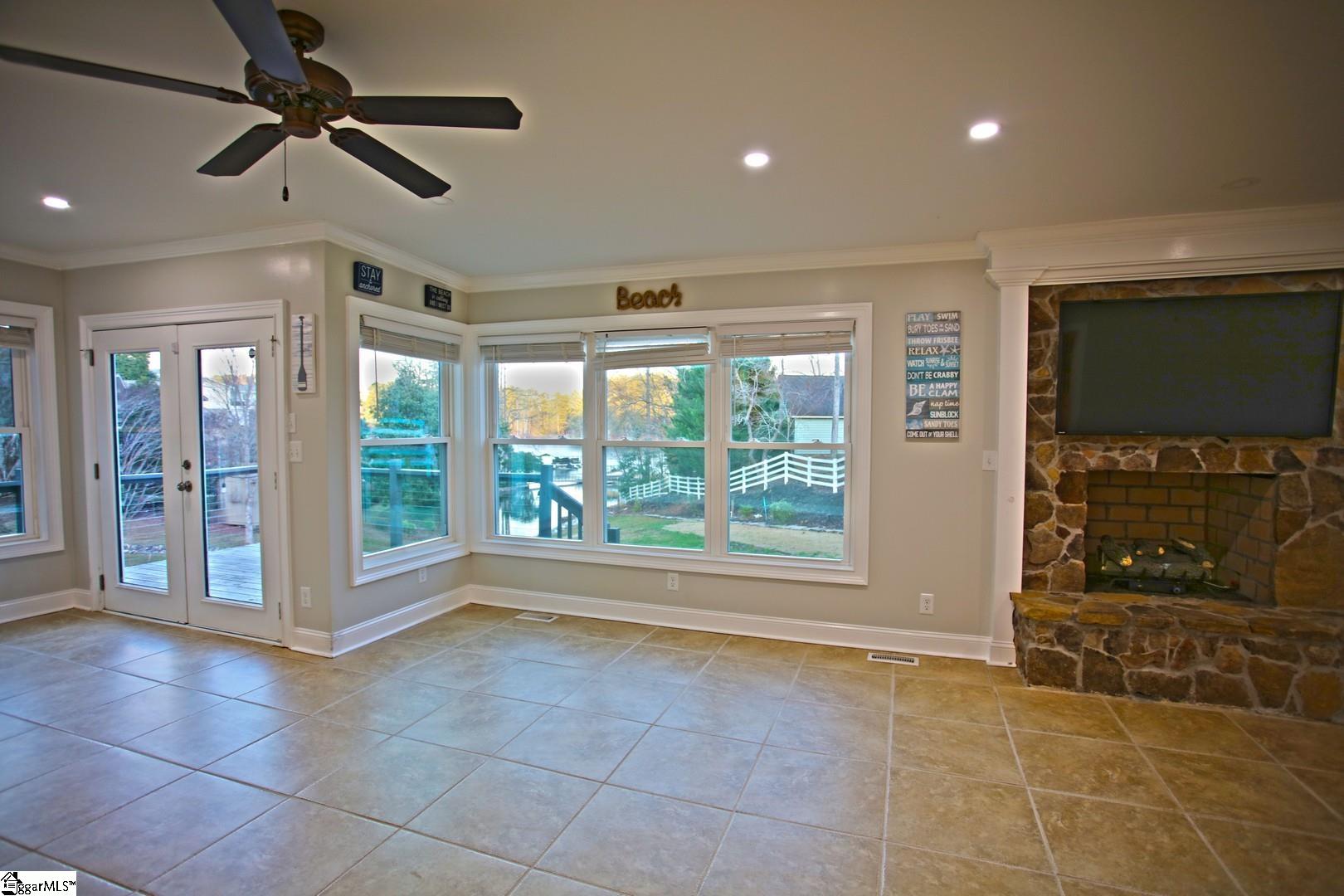 322 Hillandale Road Seneca, SC 29672