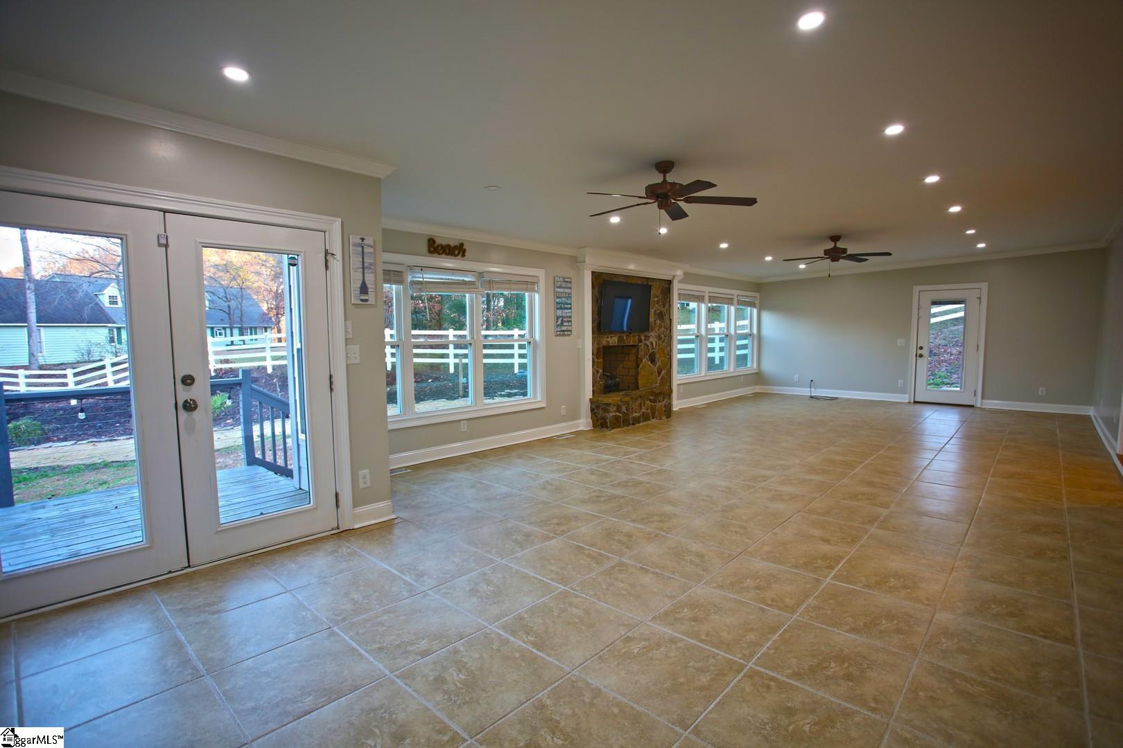 322 Hillandale Road Seneca, SC 29672