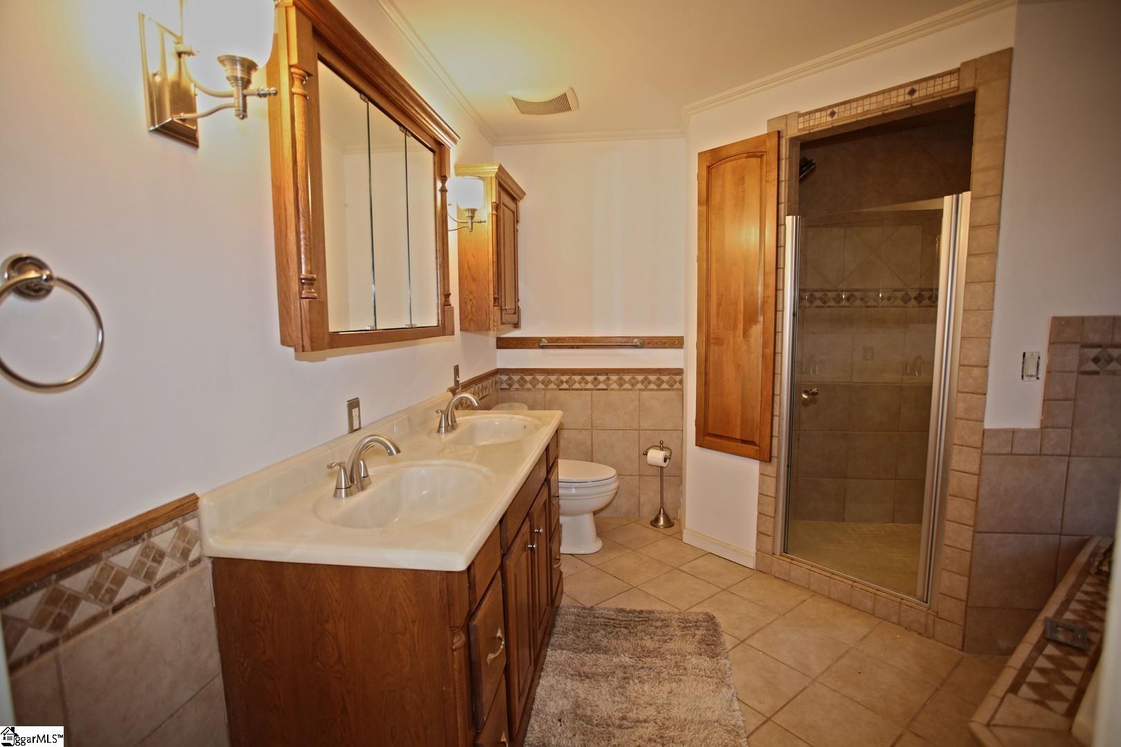 322 Hillandale Road Seneca, SC 29672