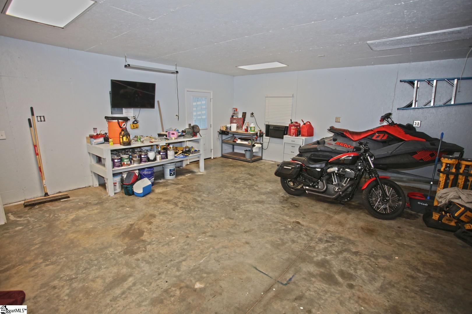 322 Hillandale Road Seneca, SC 29672
