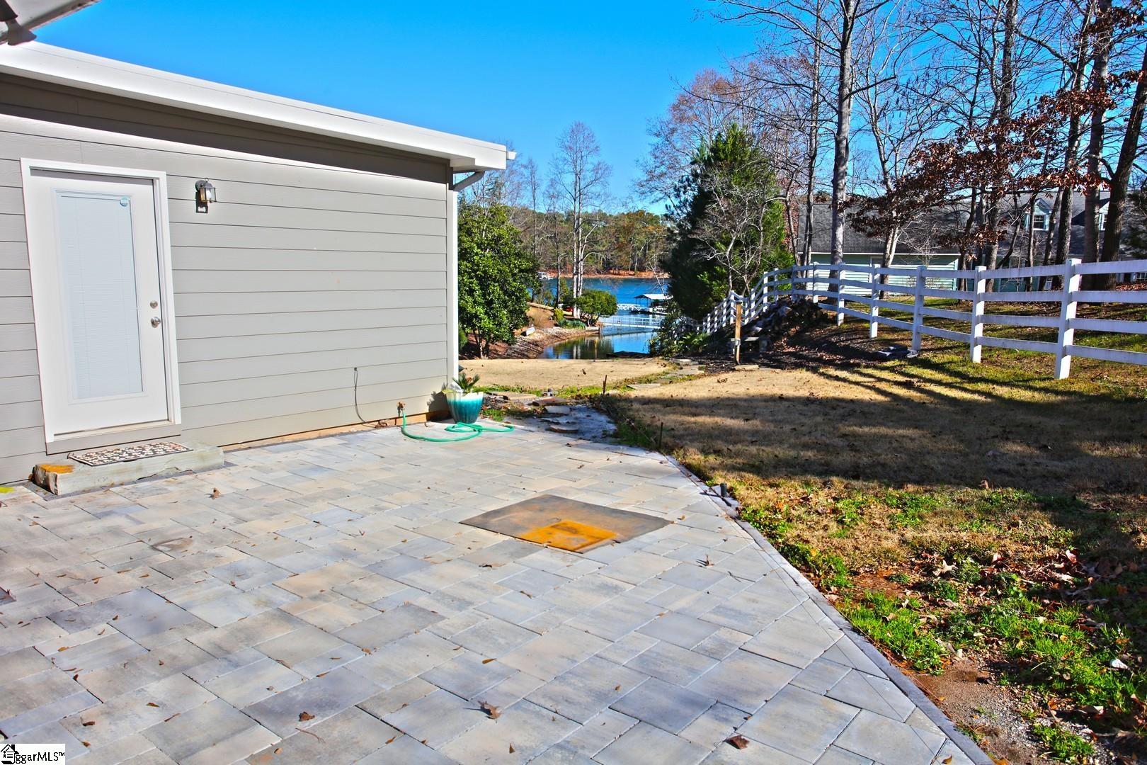 322 Hillandale Road Seneca, SC 29672