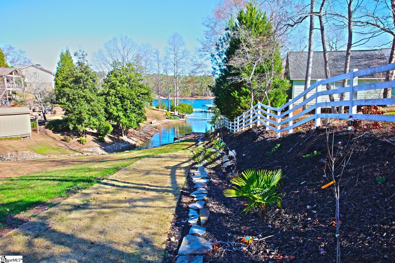 322 Hillandale Road Seneca, SC 29672