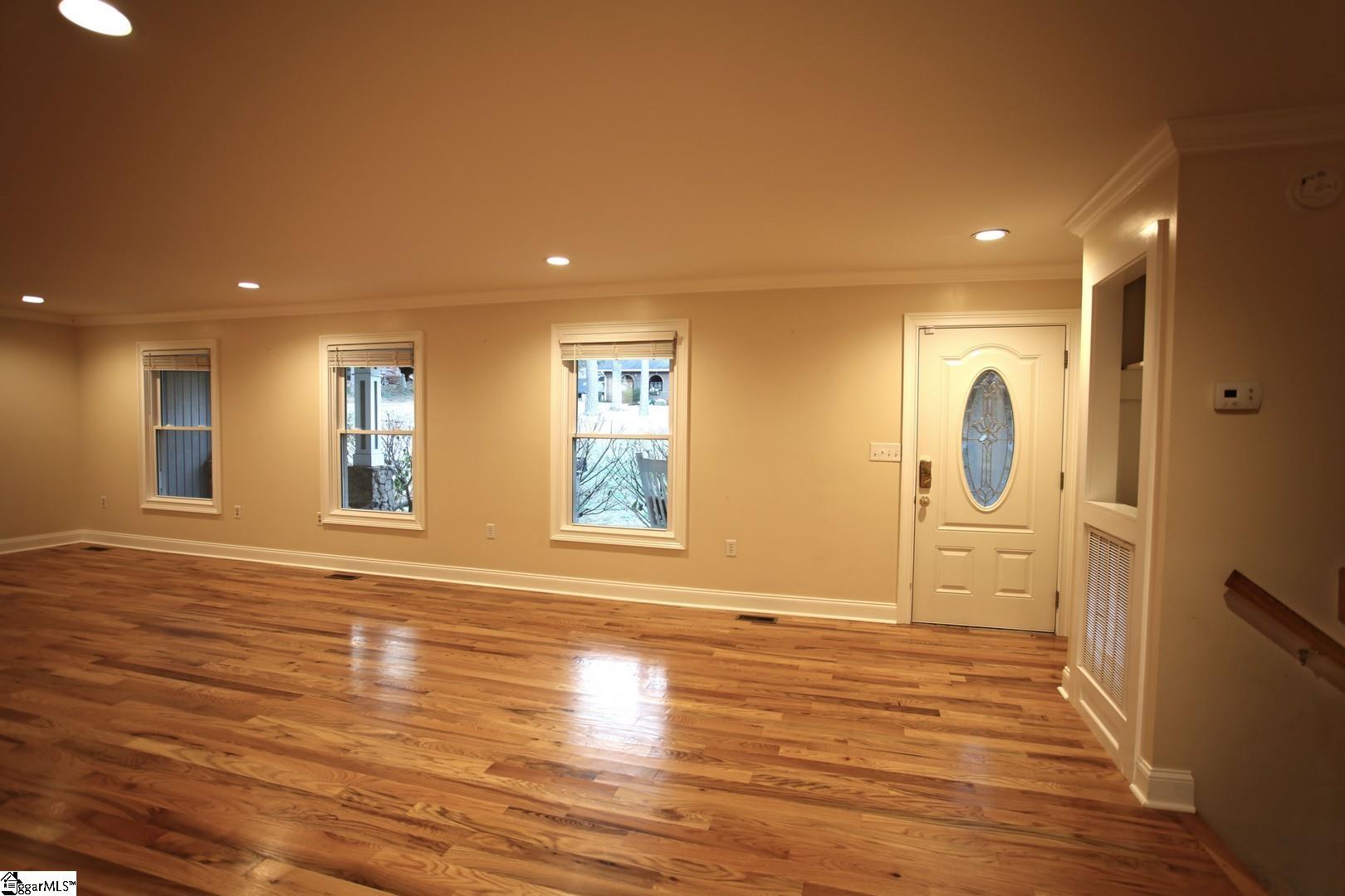 322 Hillandale Road Seneca, SC 29672