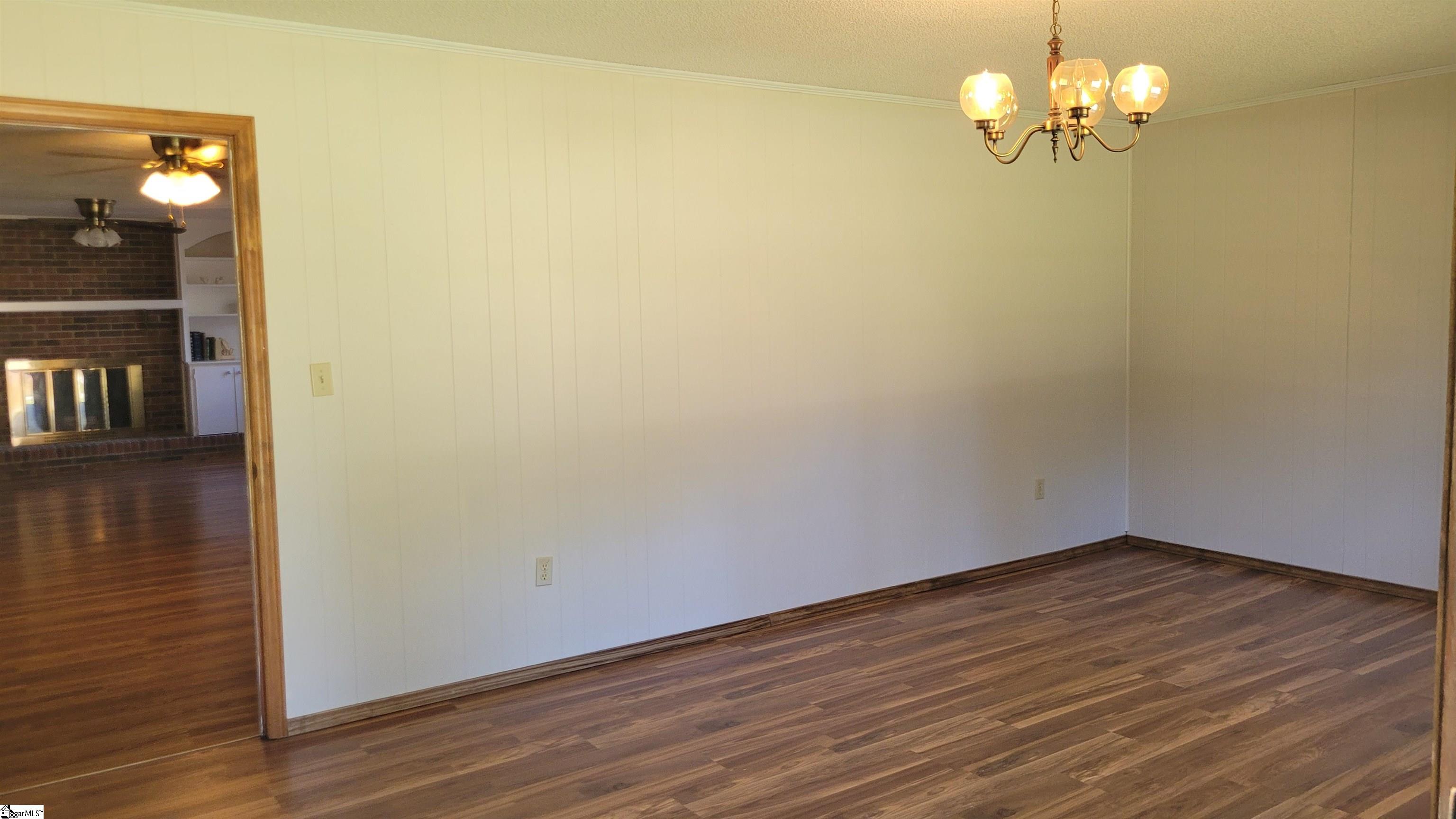 102 Brookwood Lane Greenwood, SC 29646