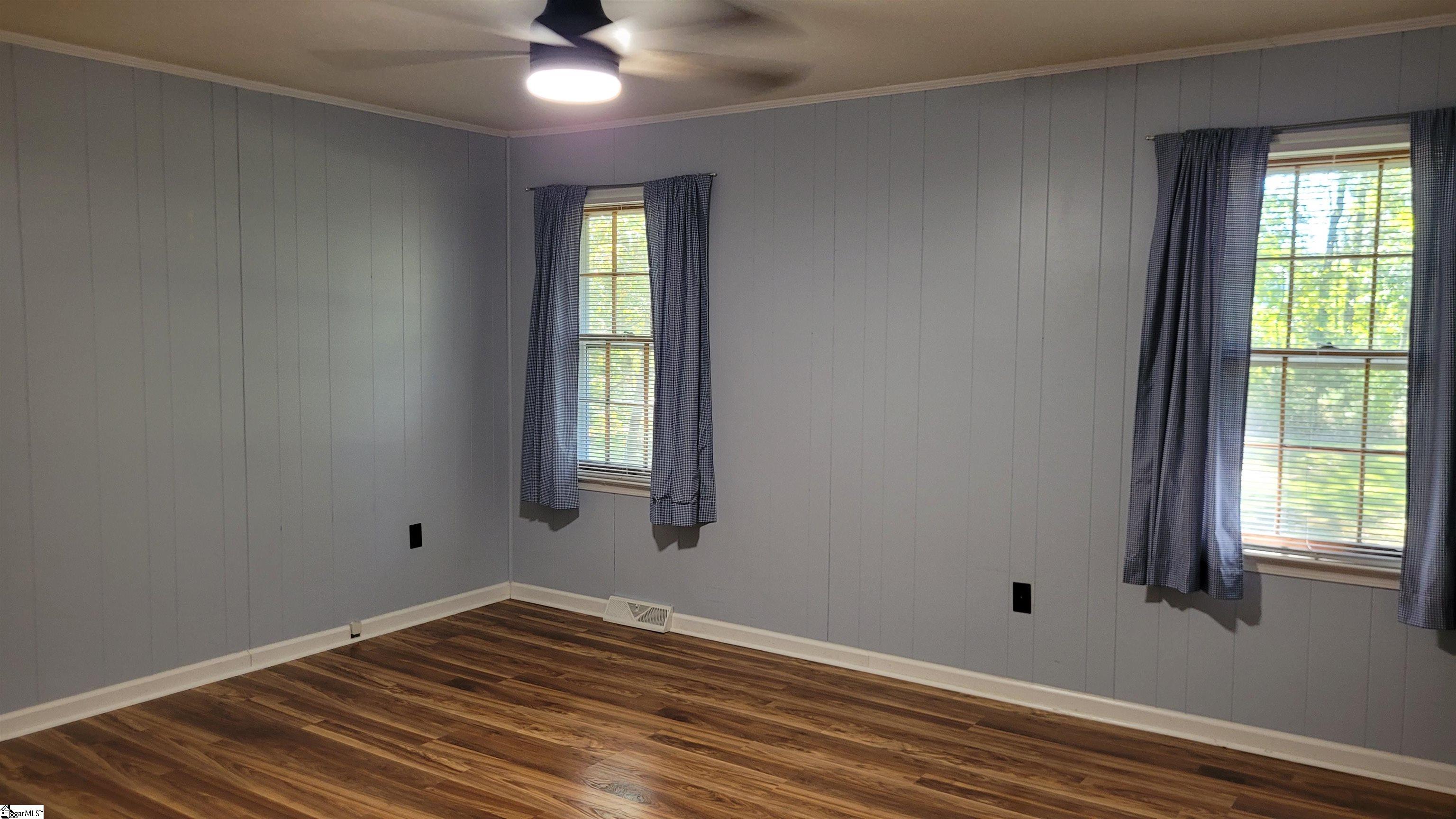 102 Brookwood Lane Greenwood, SC 29646
