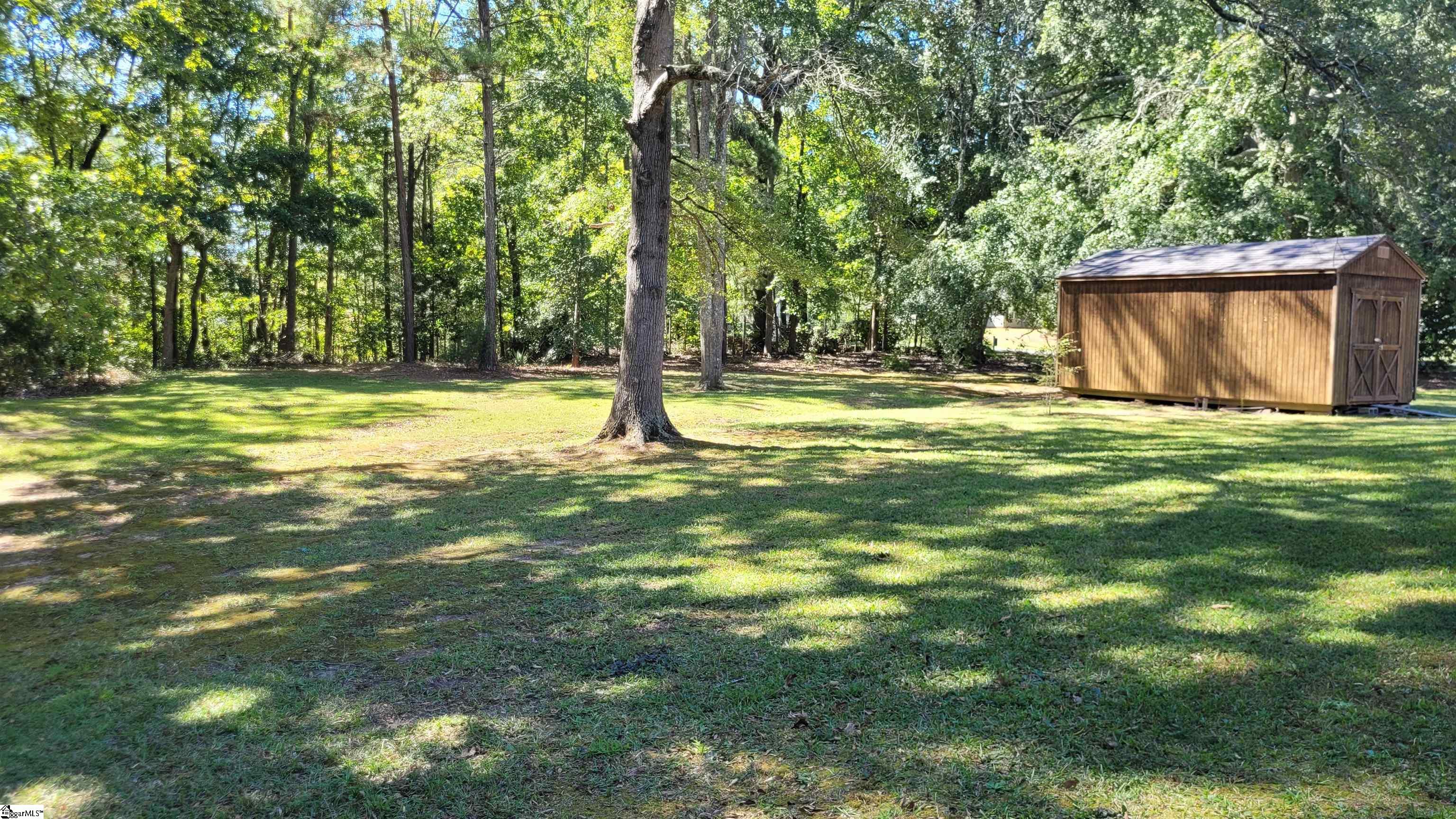 102 Brookwood Lane Greenwood, SC 29646
