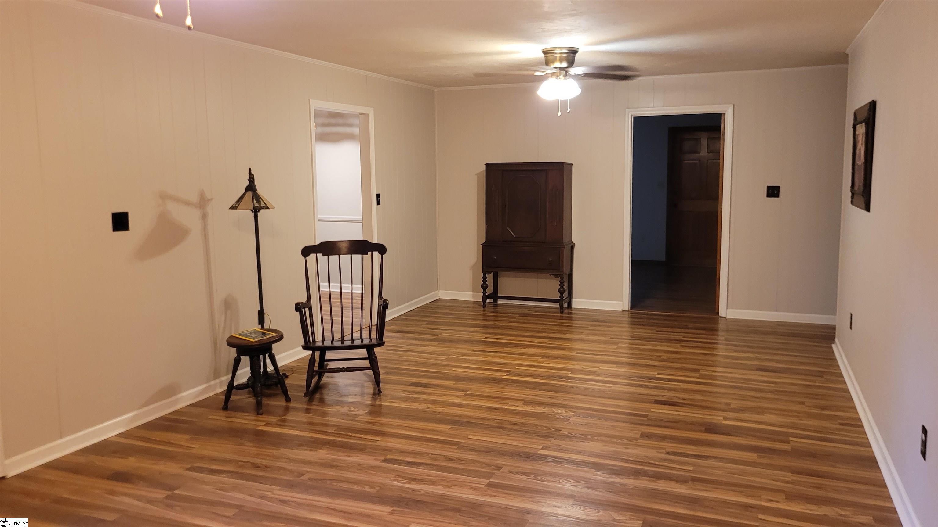 102 Brookwood Lane Greenwood, SC 29646
