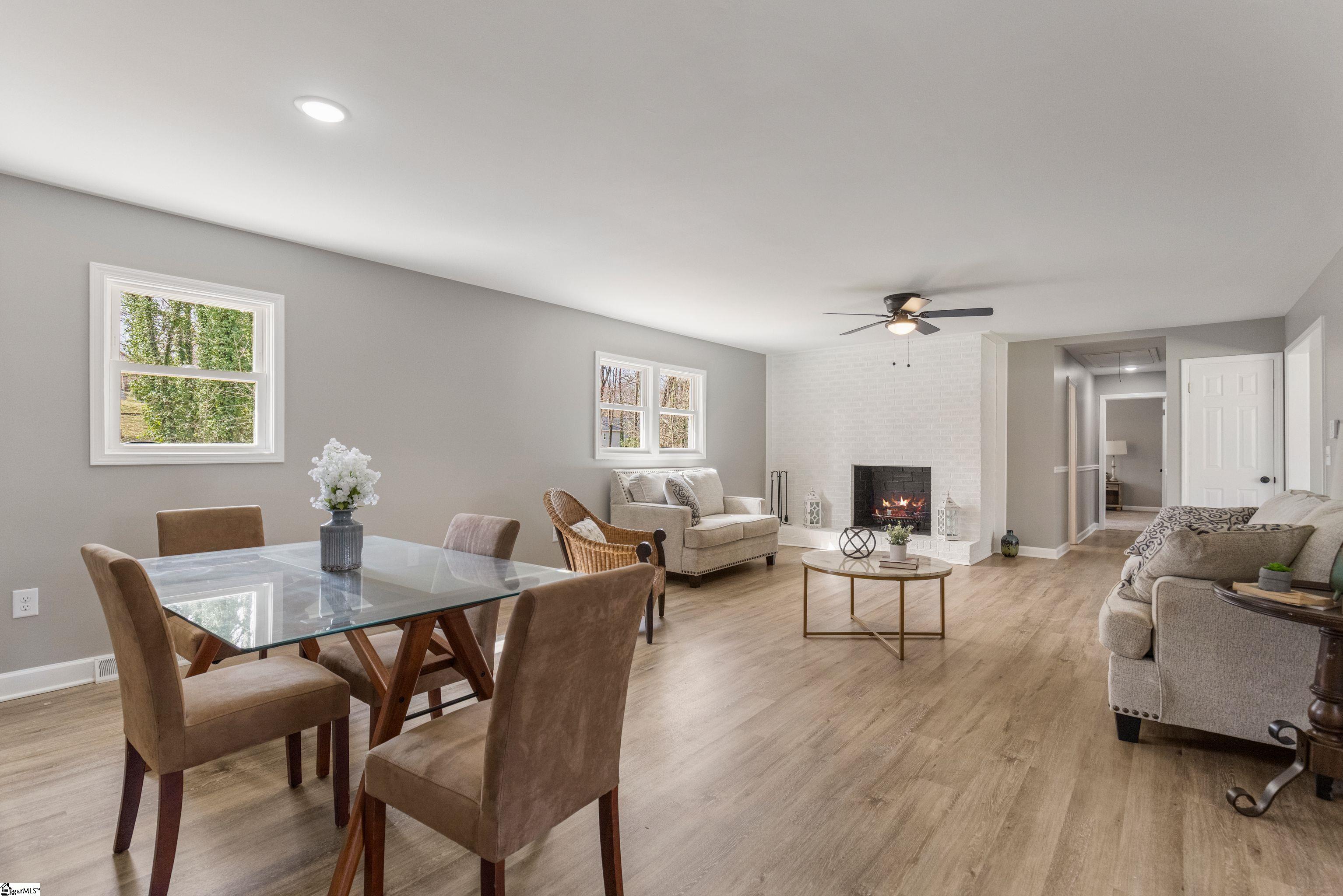 11 Longmeadow Road Taylors, SC 29687