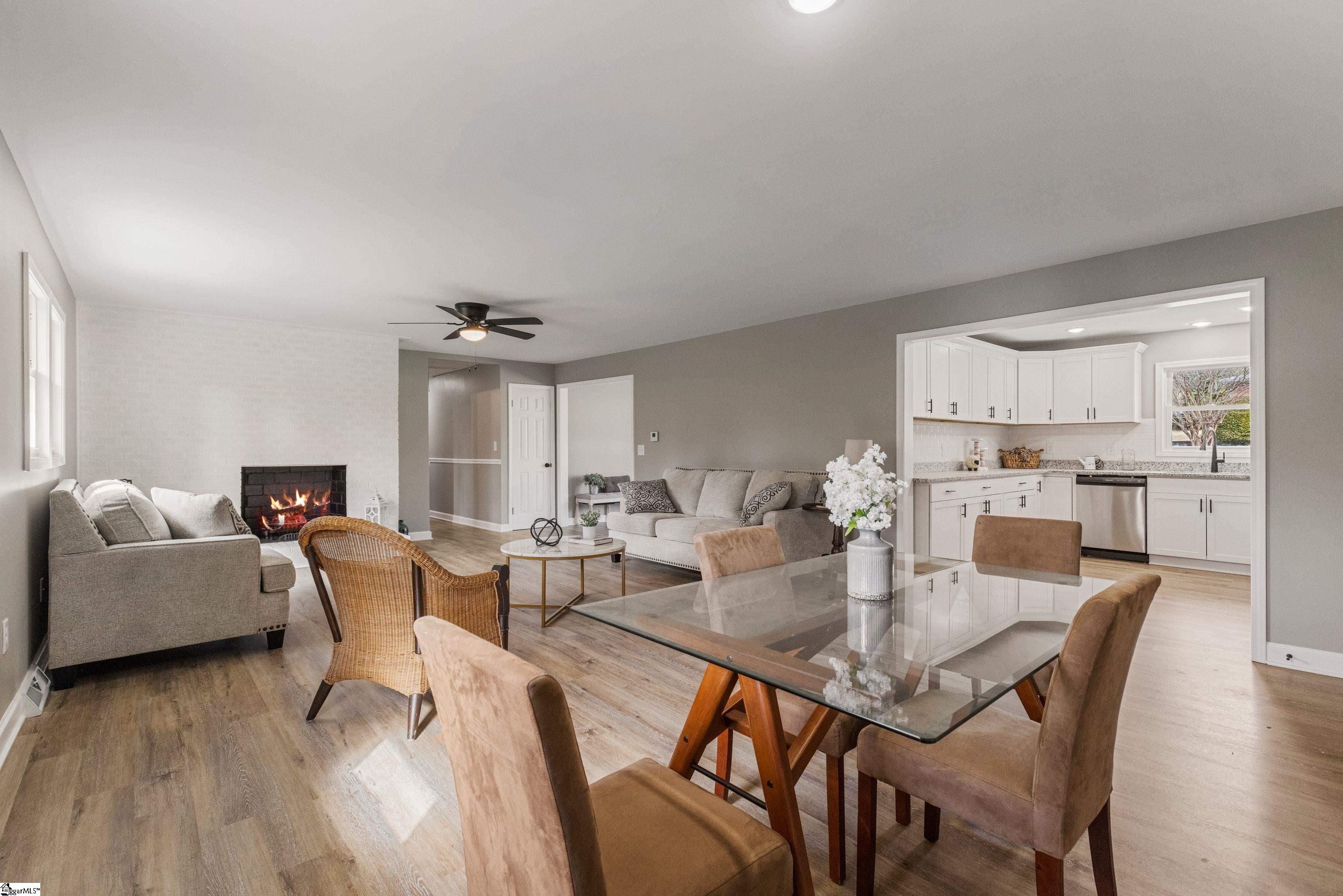11 Longmeadow Road Taylors, SC 29687