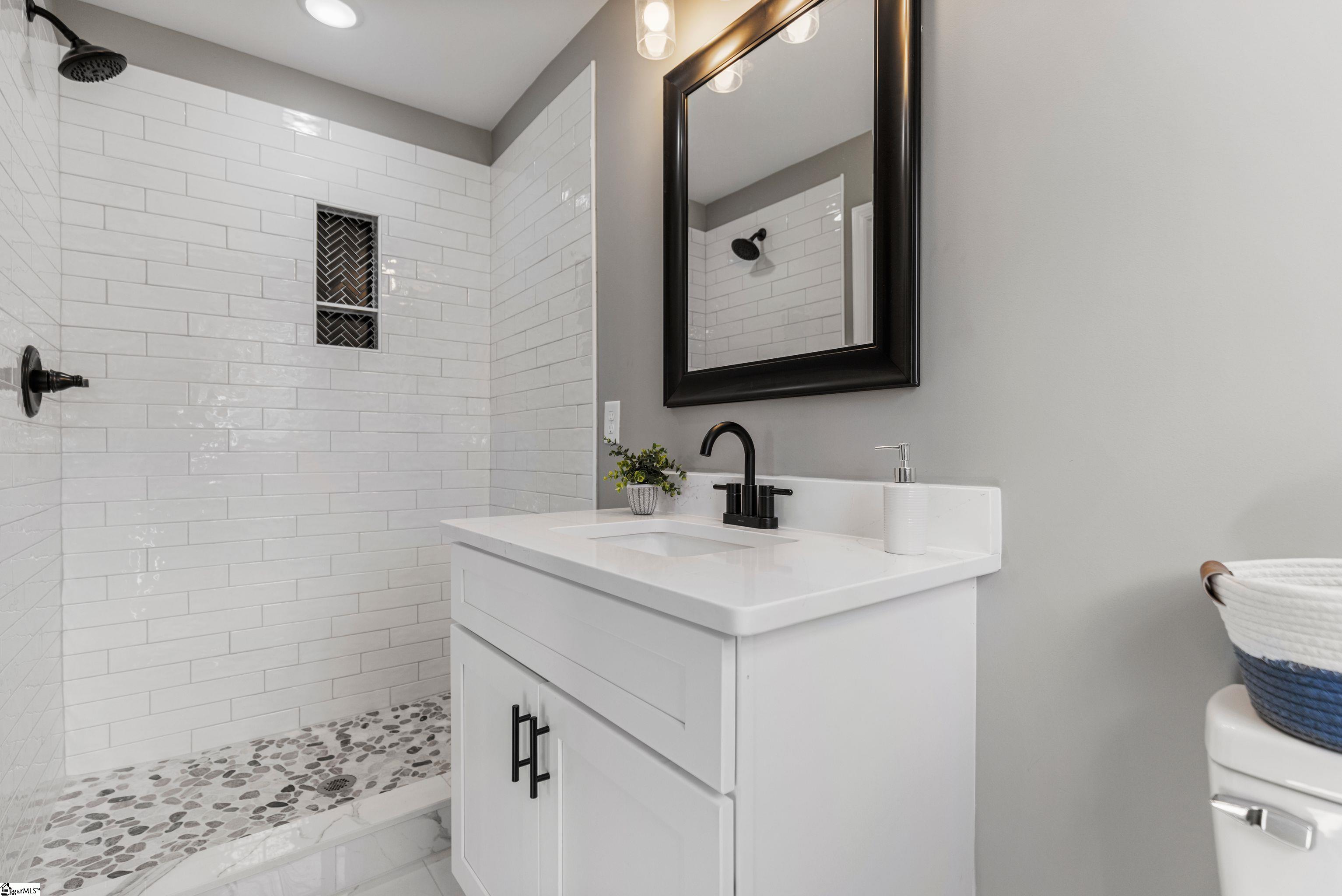 11 Longmeadow Road Taylors, SC 29687