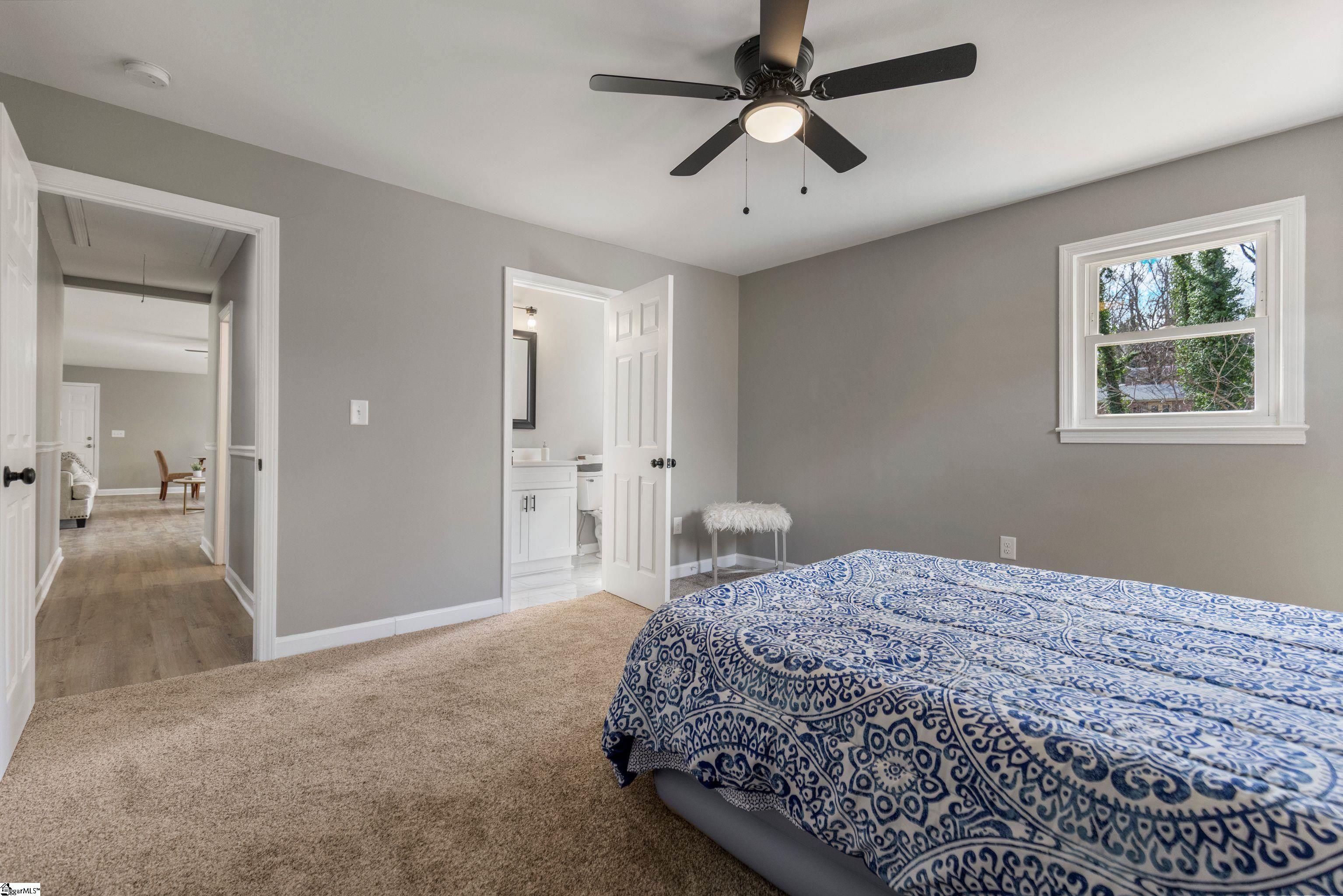 11 Longmeadow Road Taylors, SC 29687
