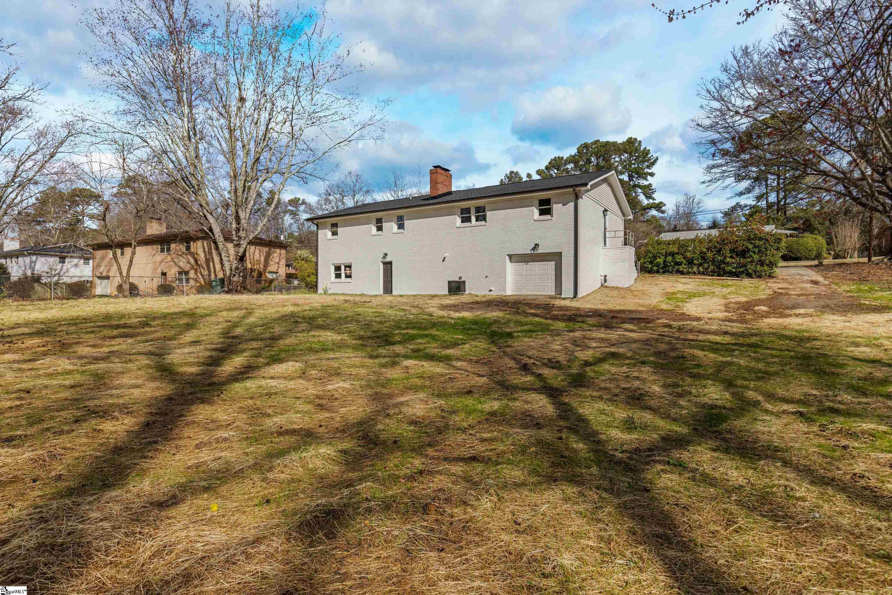 11 Longmeadow Road Taylors, SC 29687