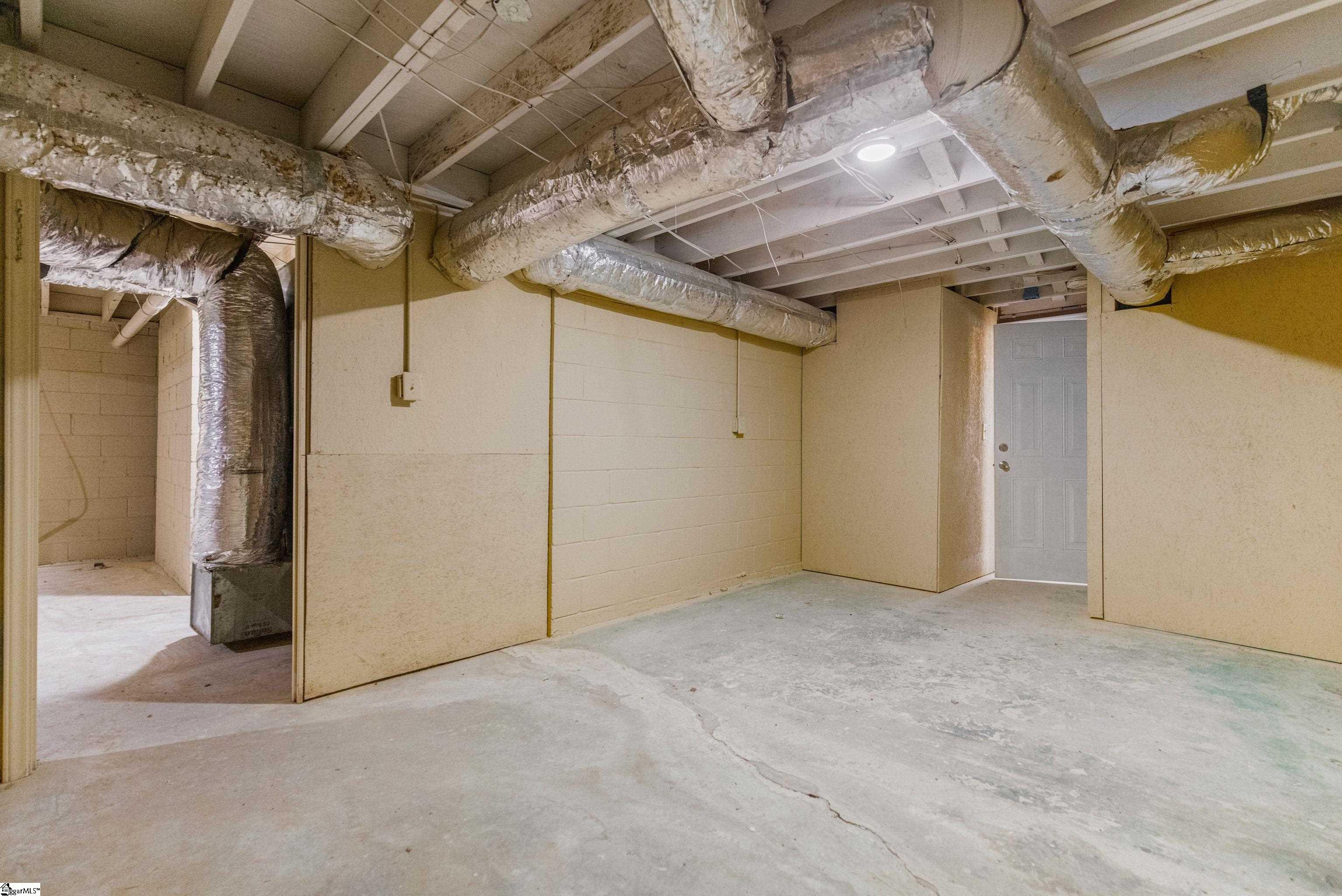 11 Longmeadow Road Taylors, SC 29687