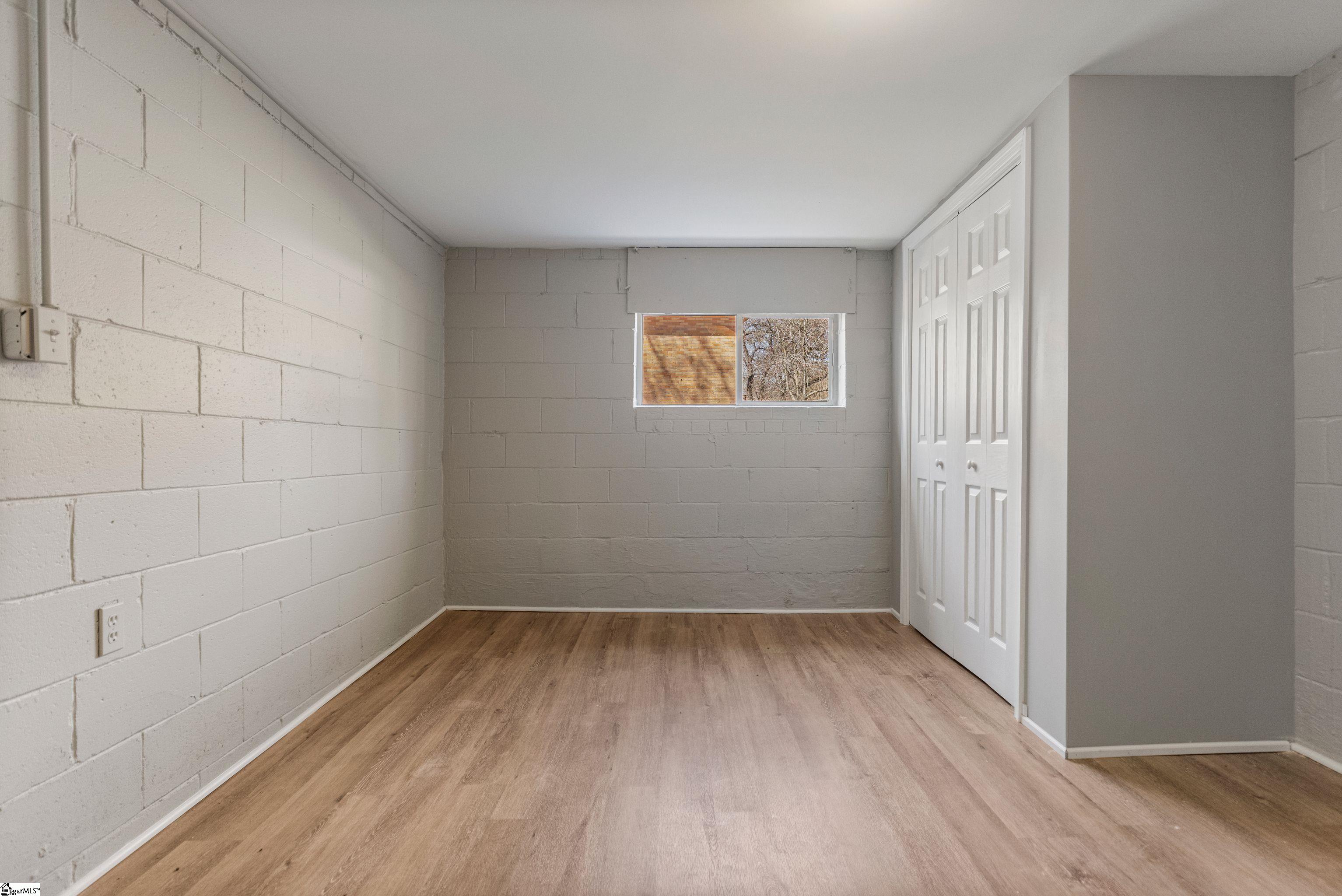 11 Longmeadow Road Taylors, SC 29687