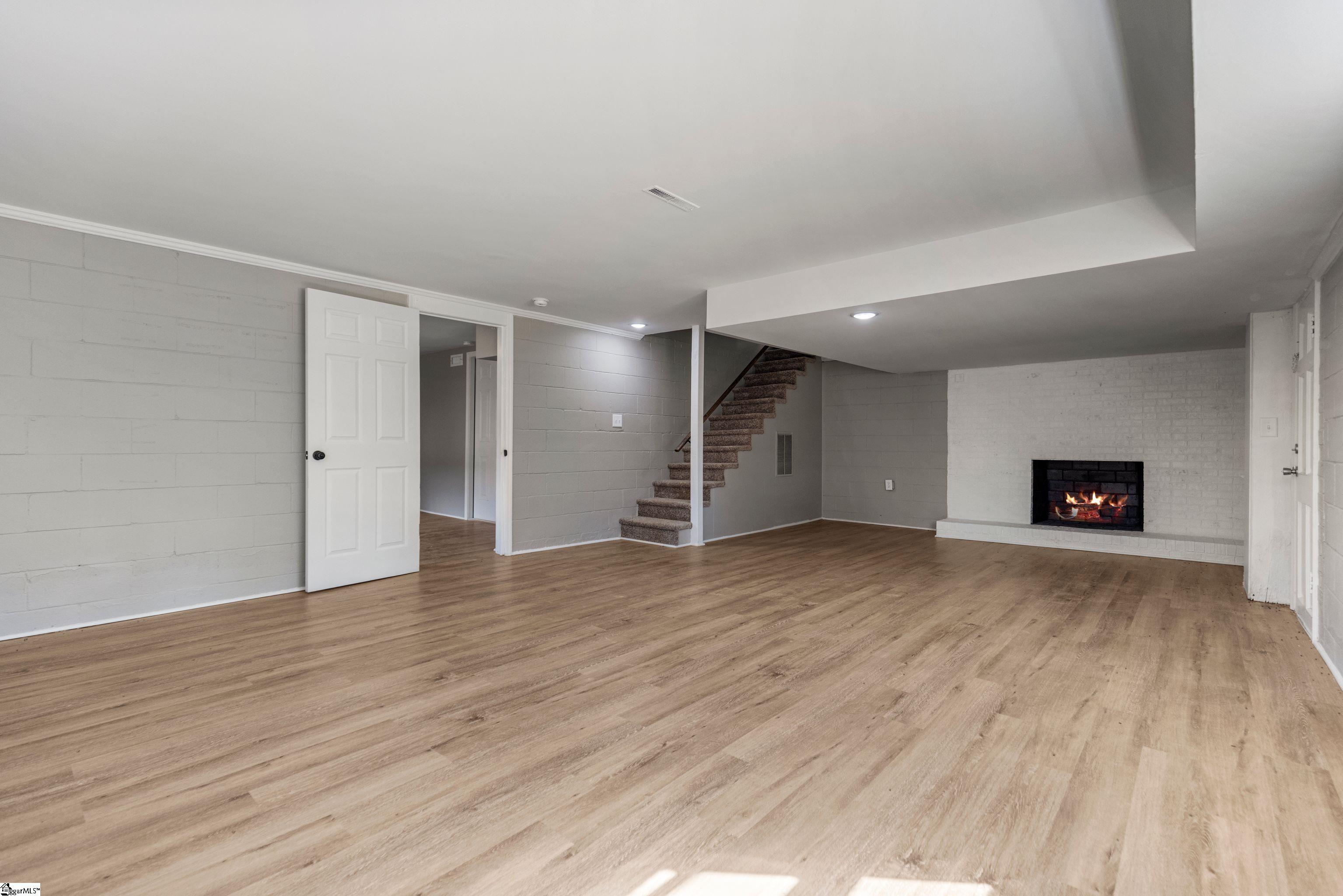 11 Longmeadow Road Taylors, SC 29687