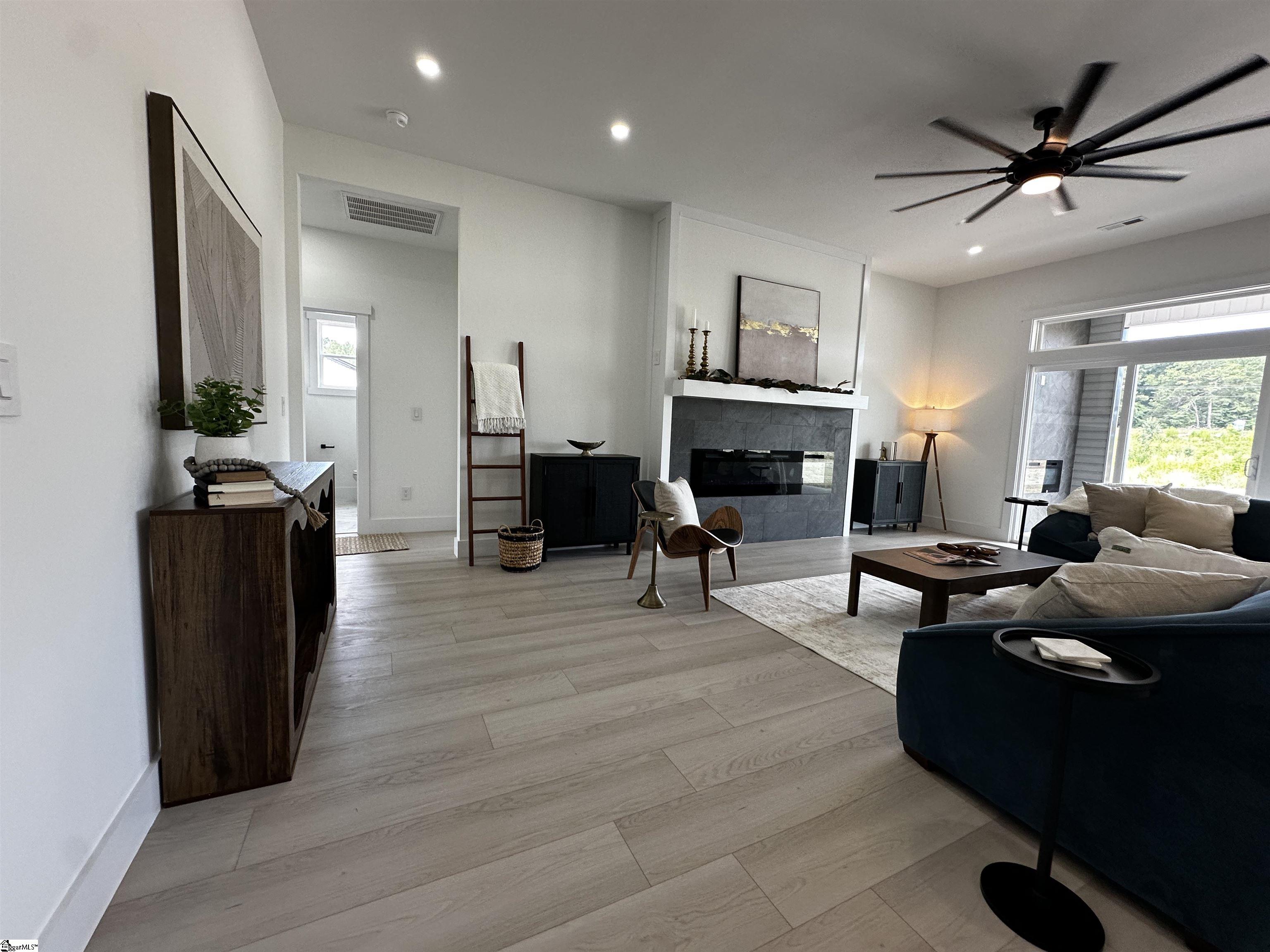 2931 Old Greenville Highway Central, SC 29630