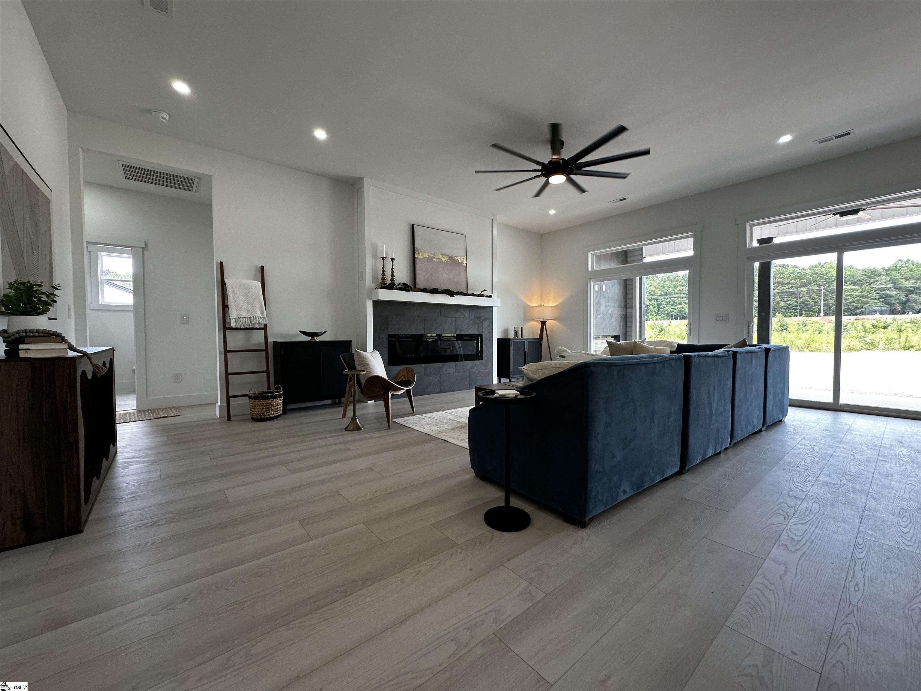 2931 Old Greenville Highway Central, SC 29630
