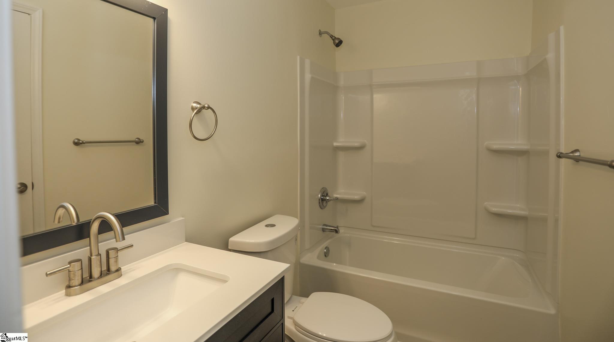 122 Woodcliff Court Simpsonville, SC 29681