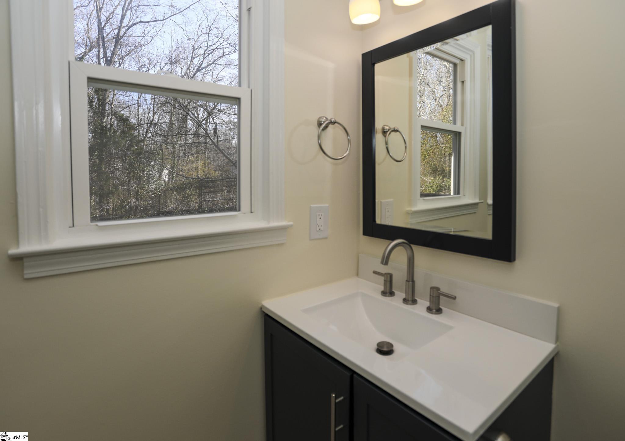 122 Woodcliff Court Simpsonville, SC 29681
