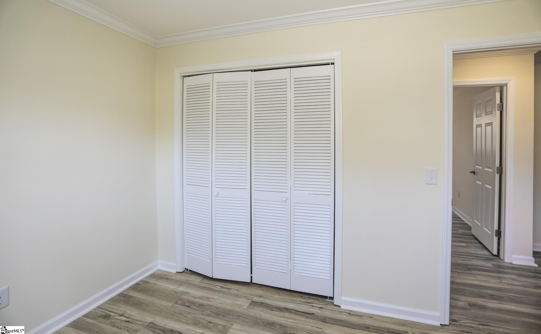 122 Woodcliff Court Simpsonville, SC 29681