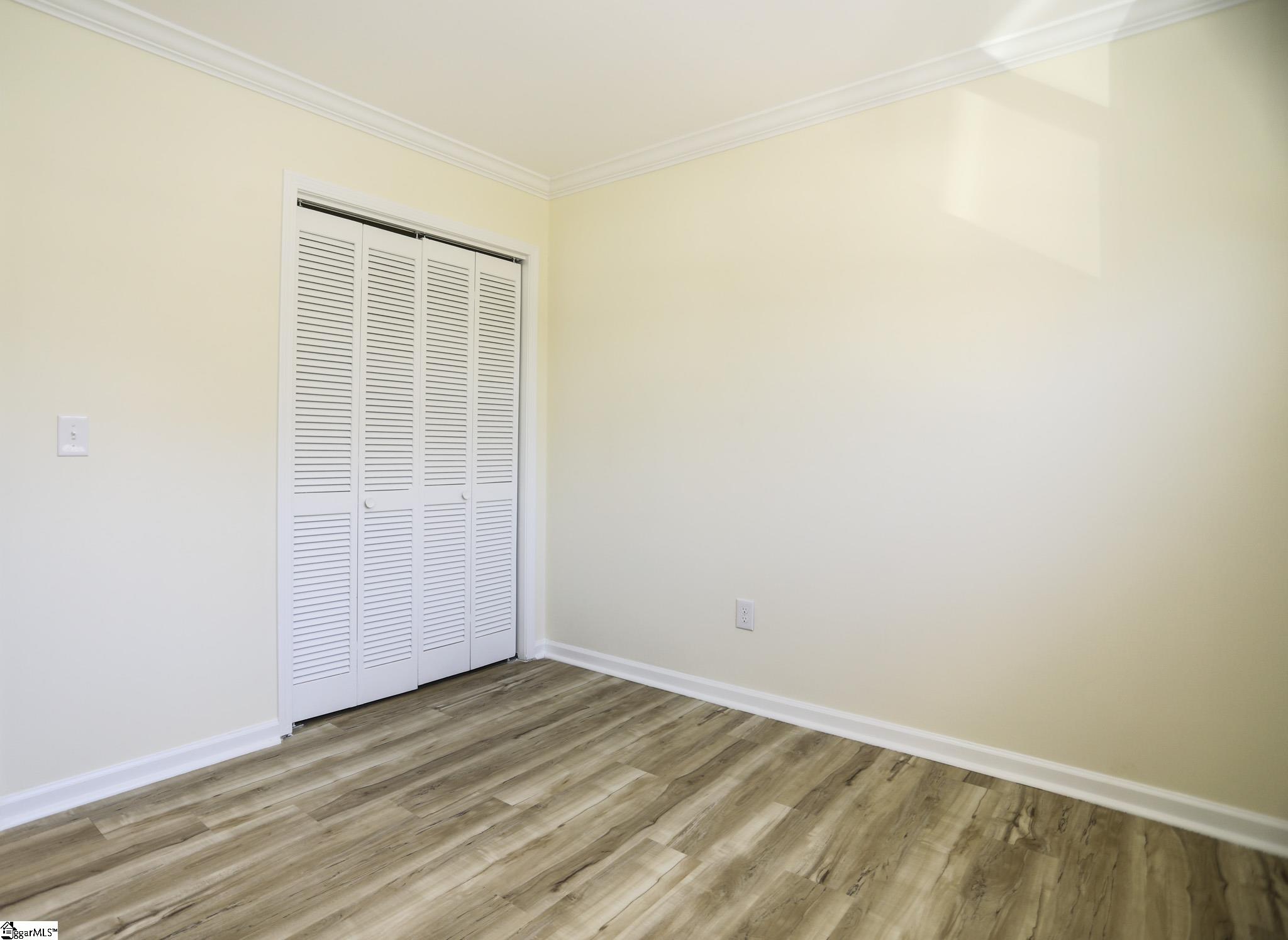 122 Woodcliff Court Simpsonville, SC 29681