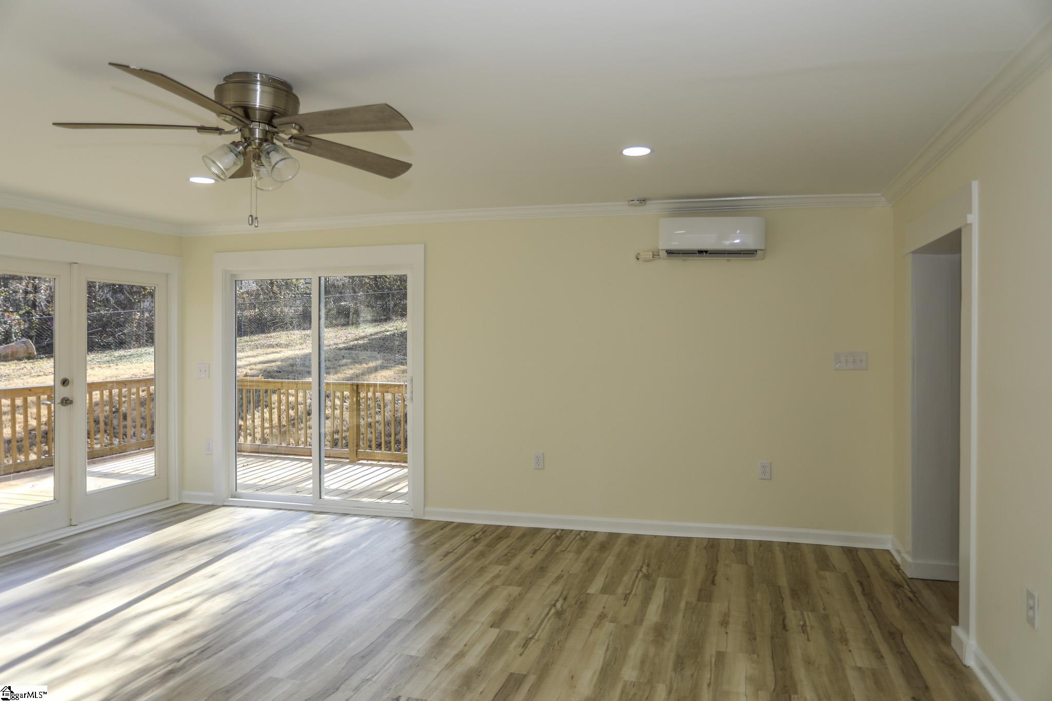 122 Woodcliff Court Simpsonville, SC 29681