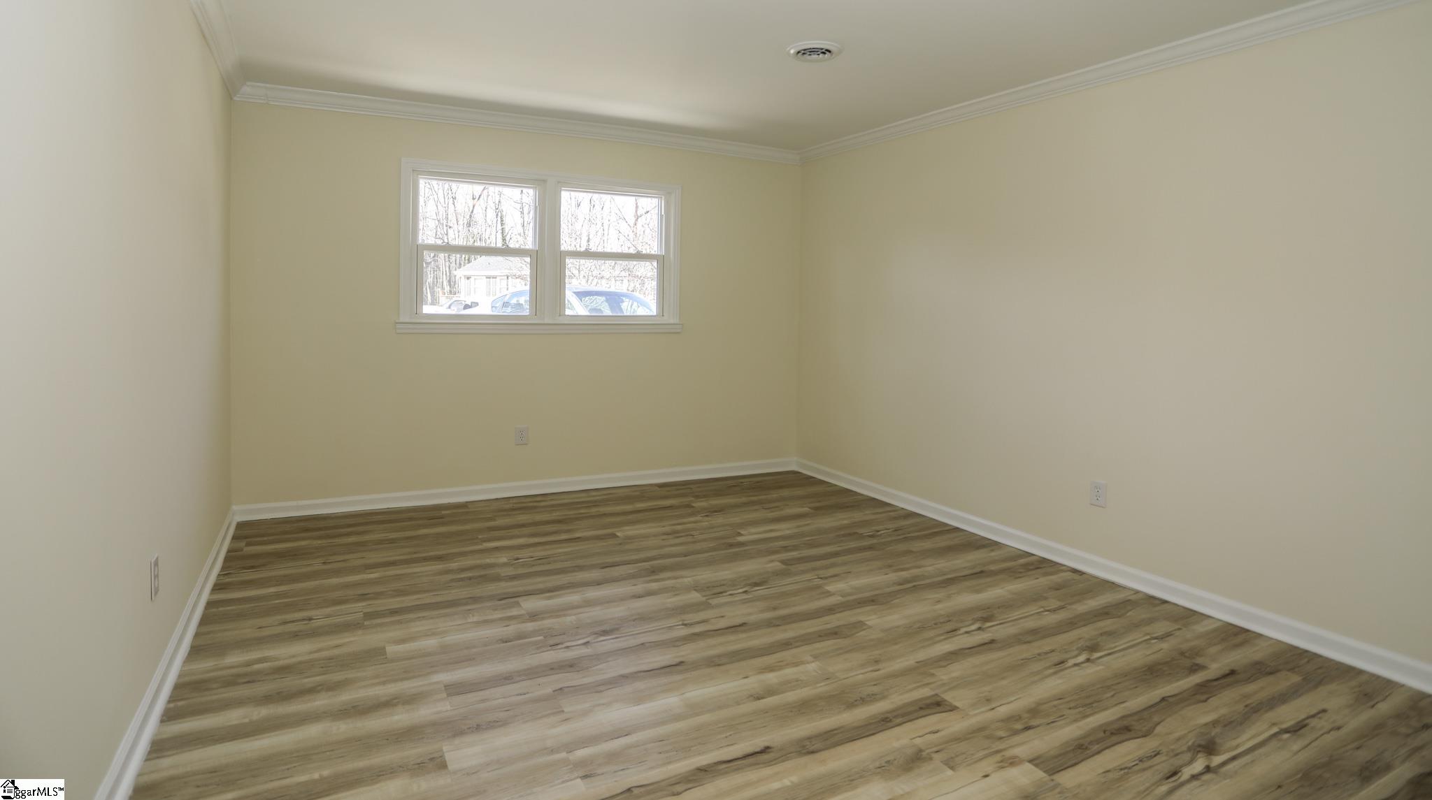 122 Woodcliff Court Simpsonville, SC 29681