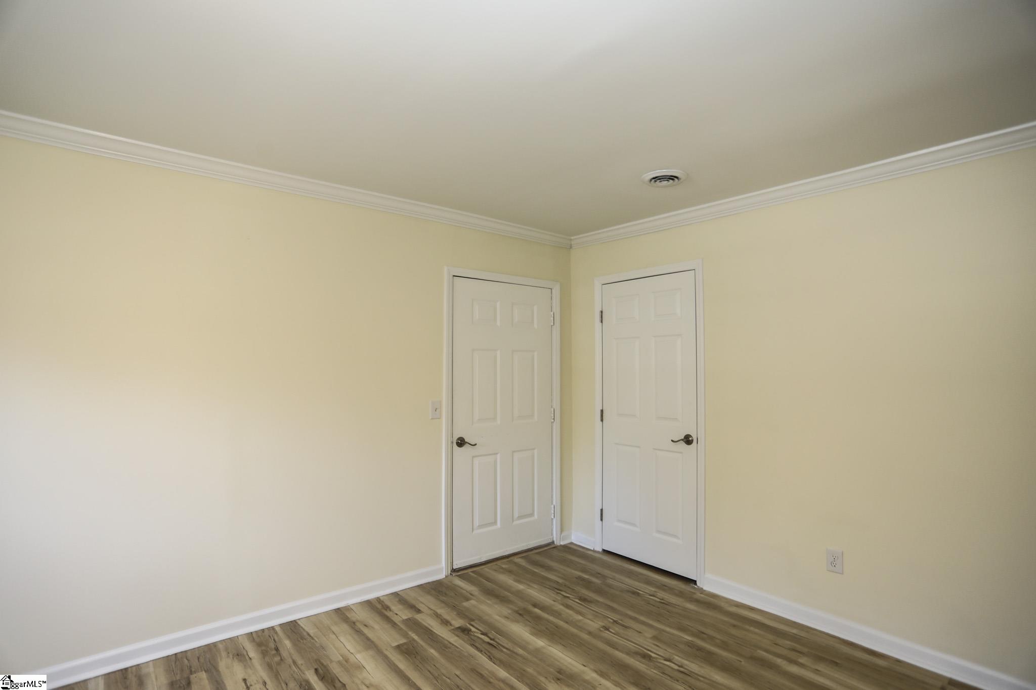 122 Woodcliff Court Simpsonville, SC 29681