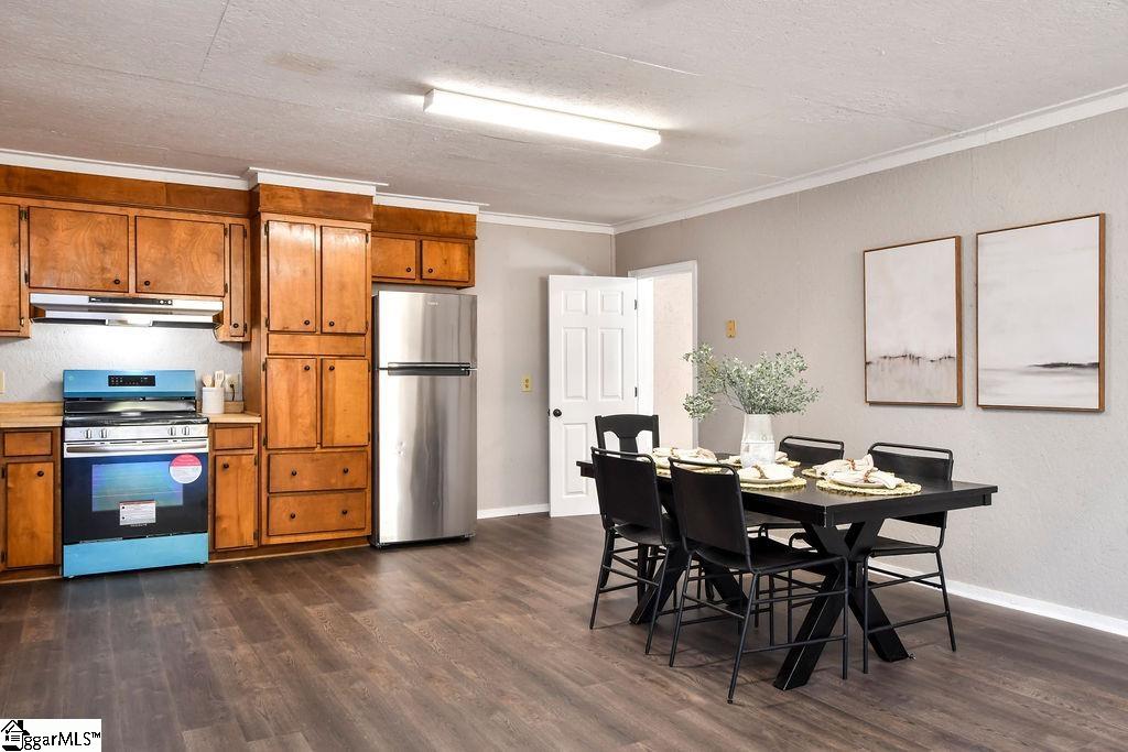44 Hobby Lane Kinards, SC 29355