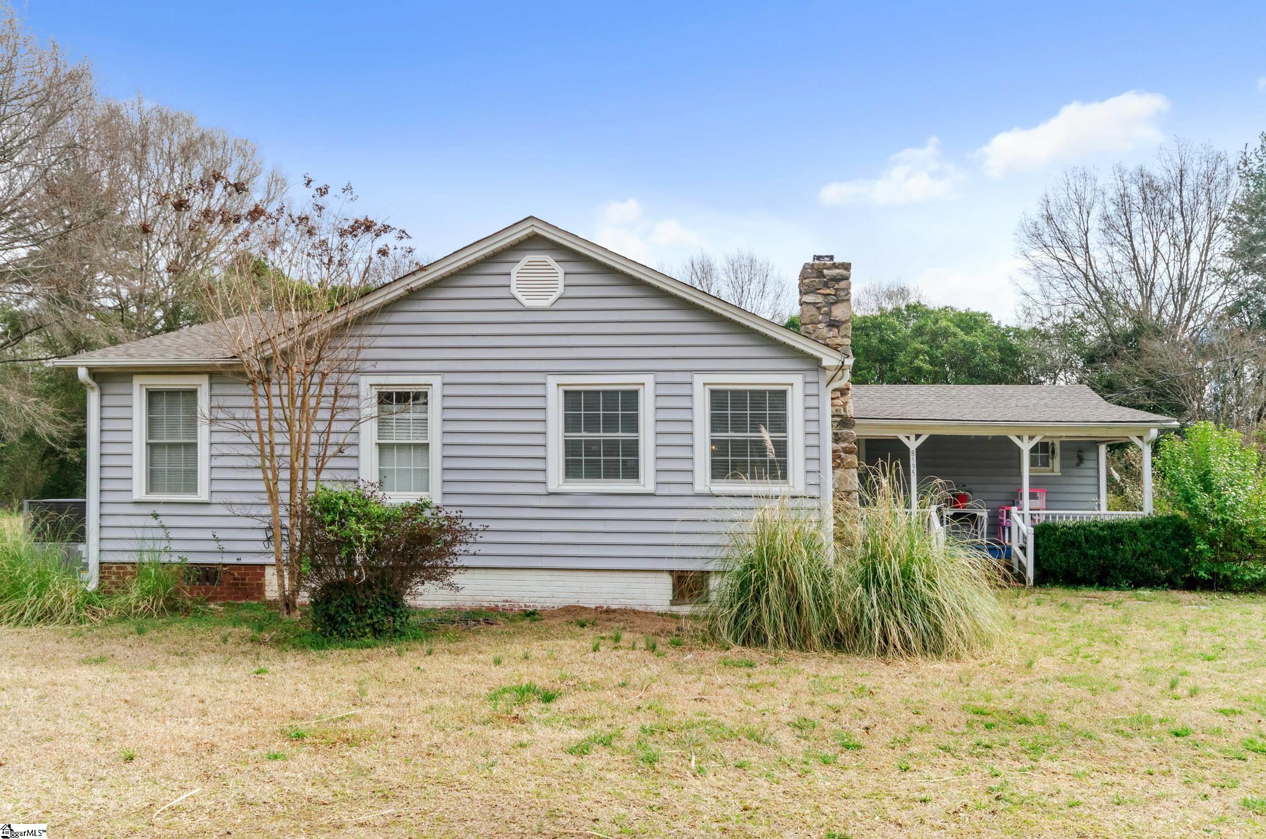 8595 Cross Anchor Road Enoree, SC 29335