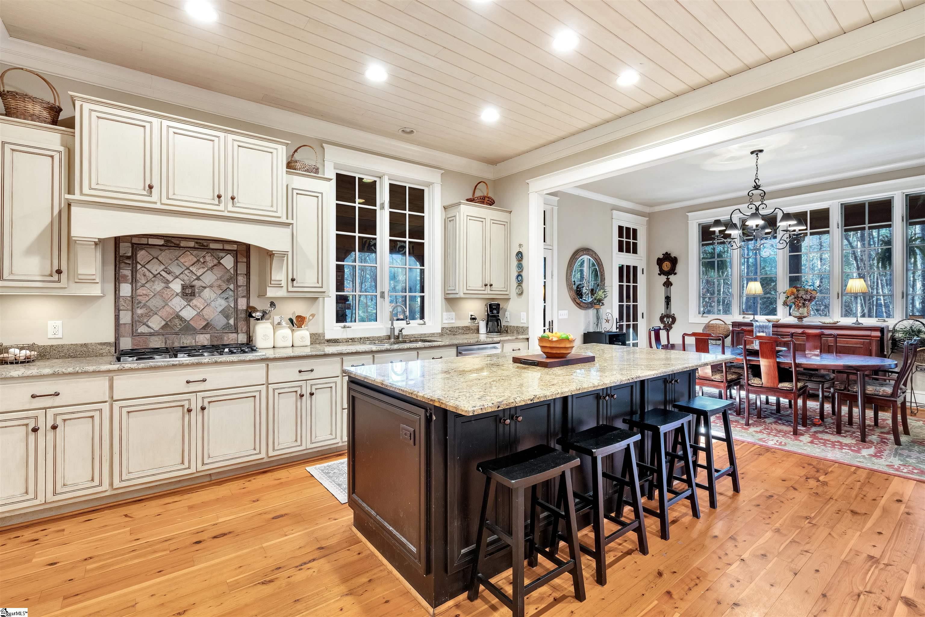 311 Top Ridge Sunset, SC 29685