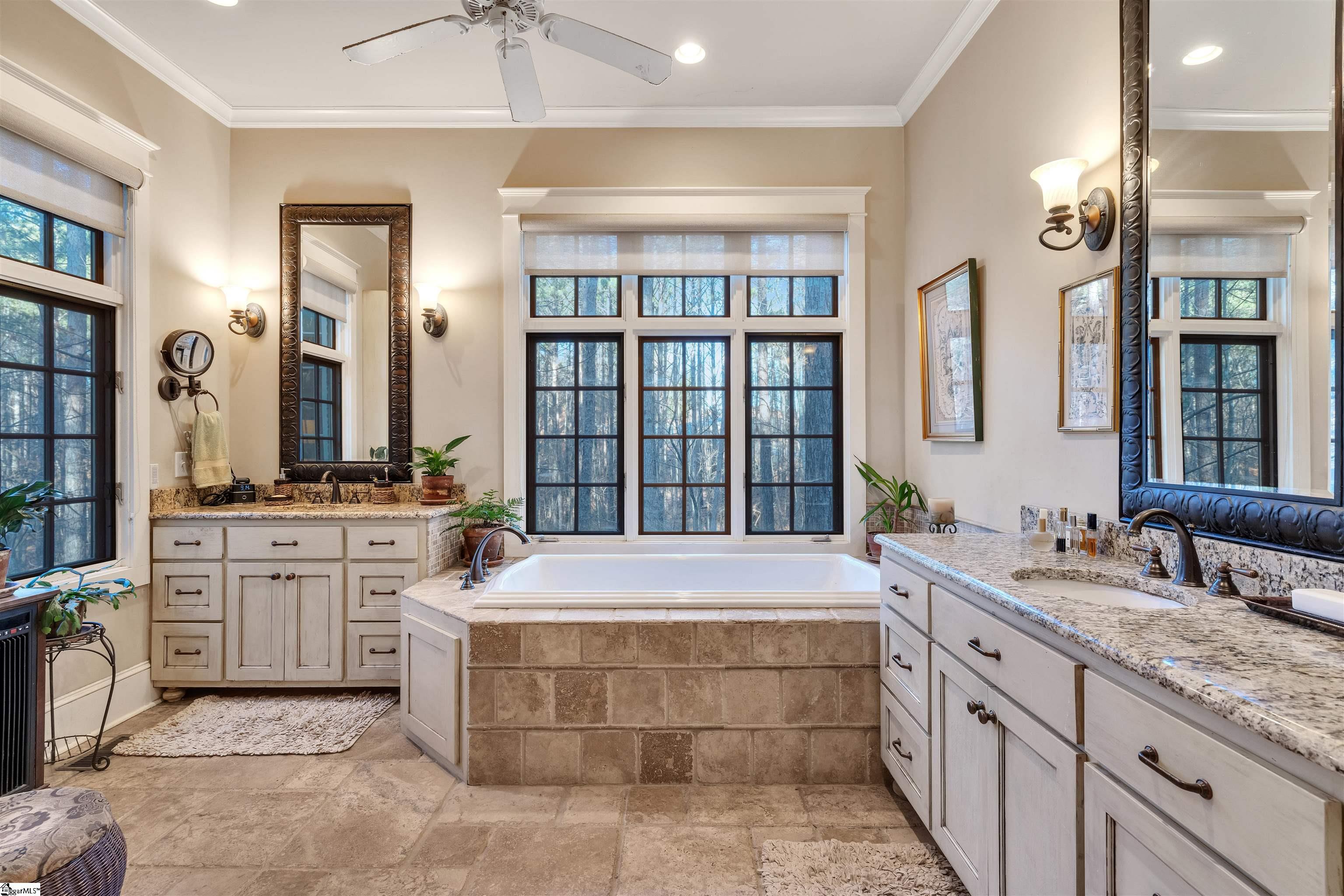 311 Top Ridge Sunset, SC 29685