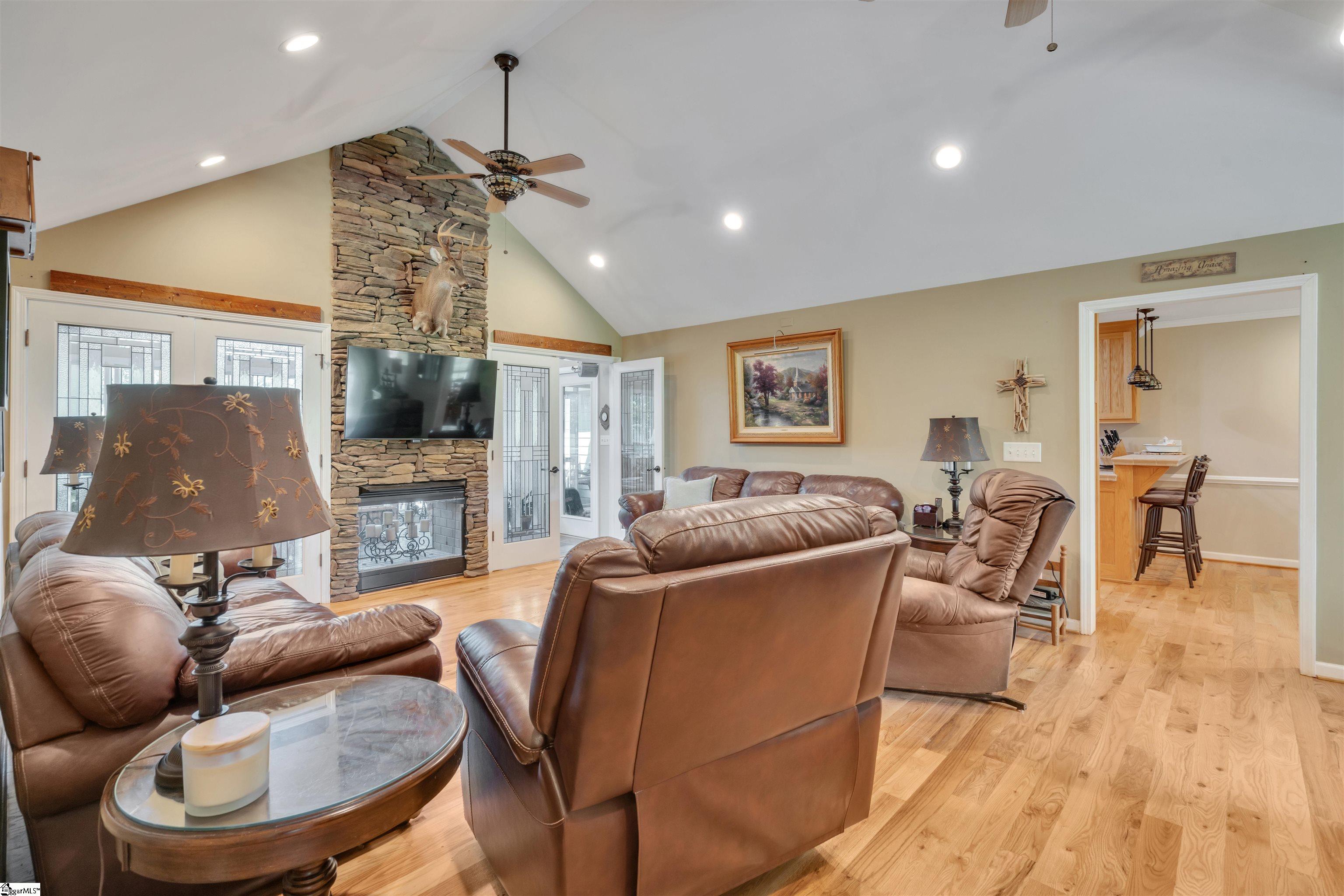 103 Michael Drive Spartanburg, SC 29306