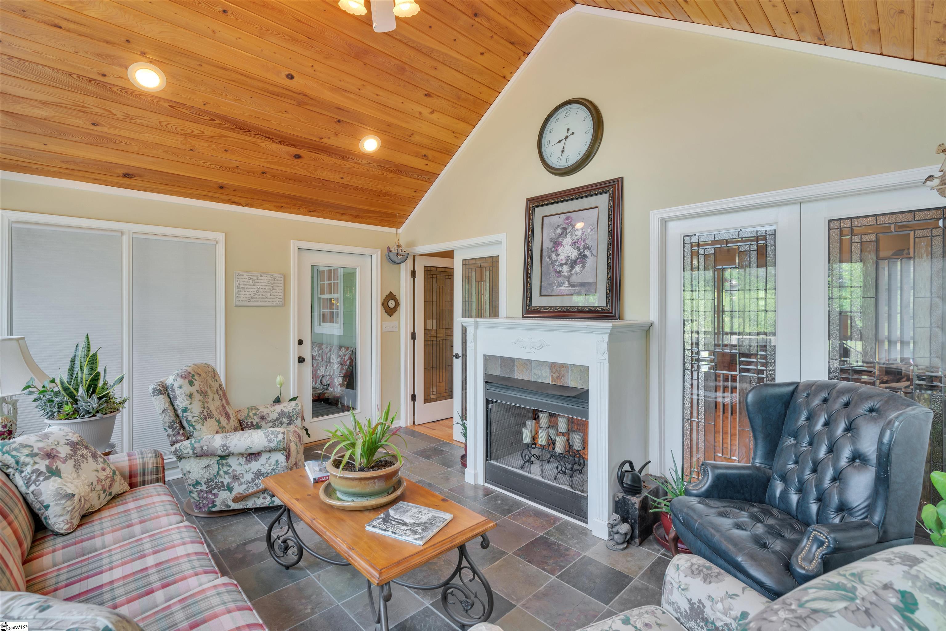 103 Michael Drive Spartanburg, SC 29306